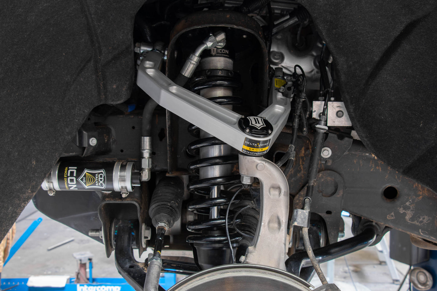 19-23 GM 1500 0-3.5 Inch Lift Front 2.5 Vs Ext Travel Rr/CDCV Coilover Kit Icon Vehicle Dynamics