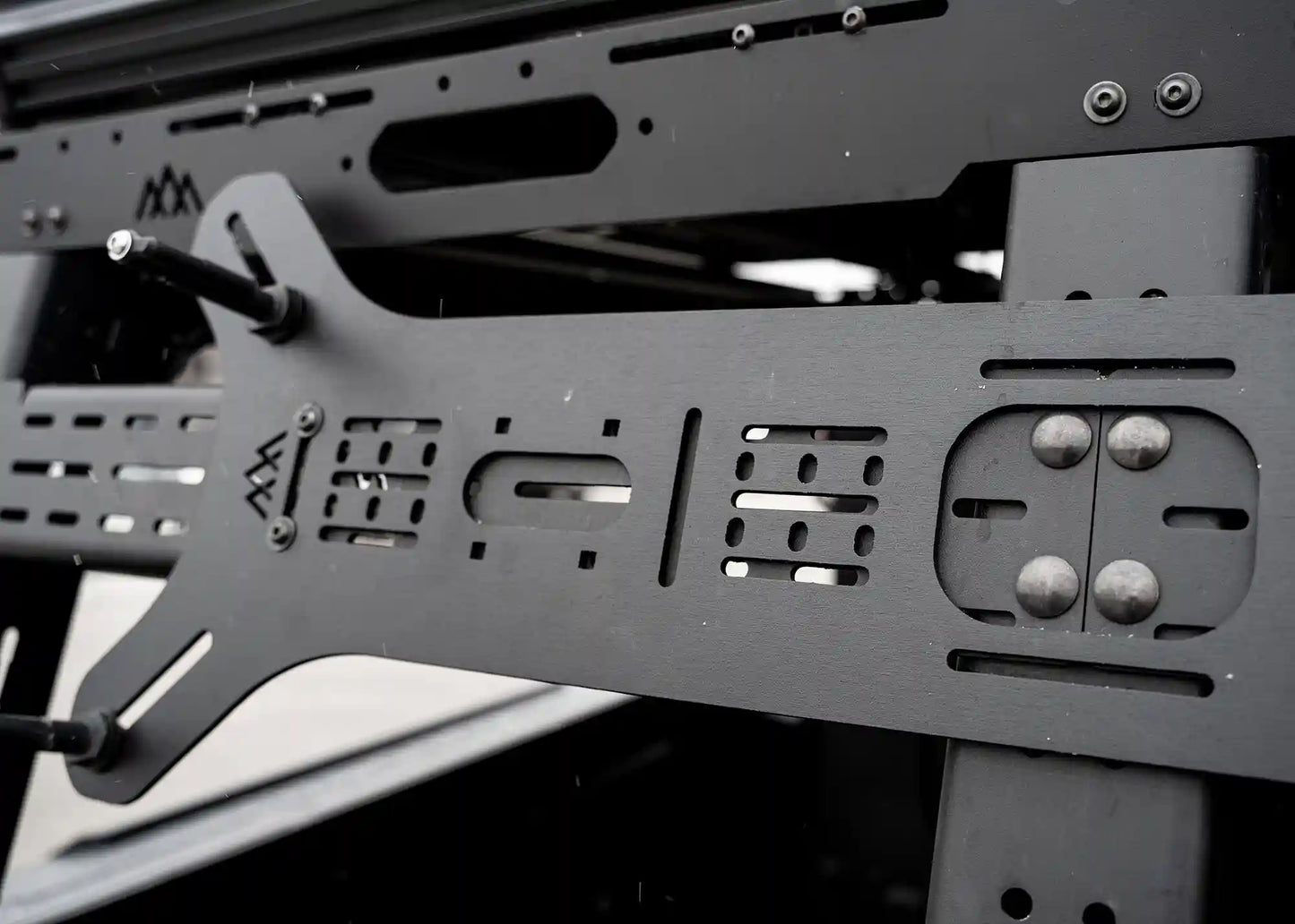 Universal Dogbone Aluminum Traction Board Mount