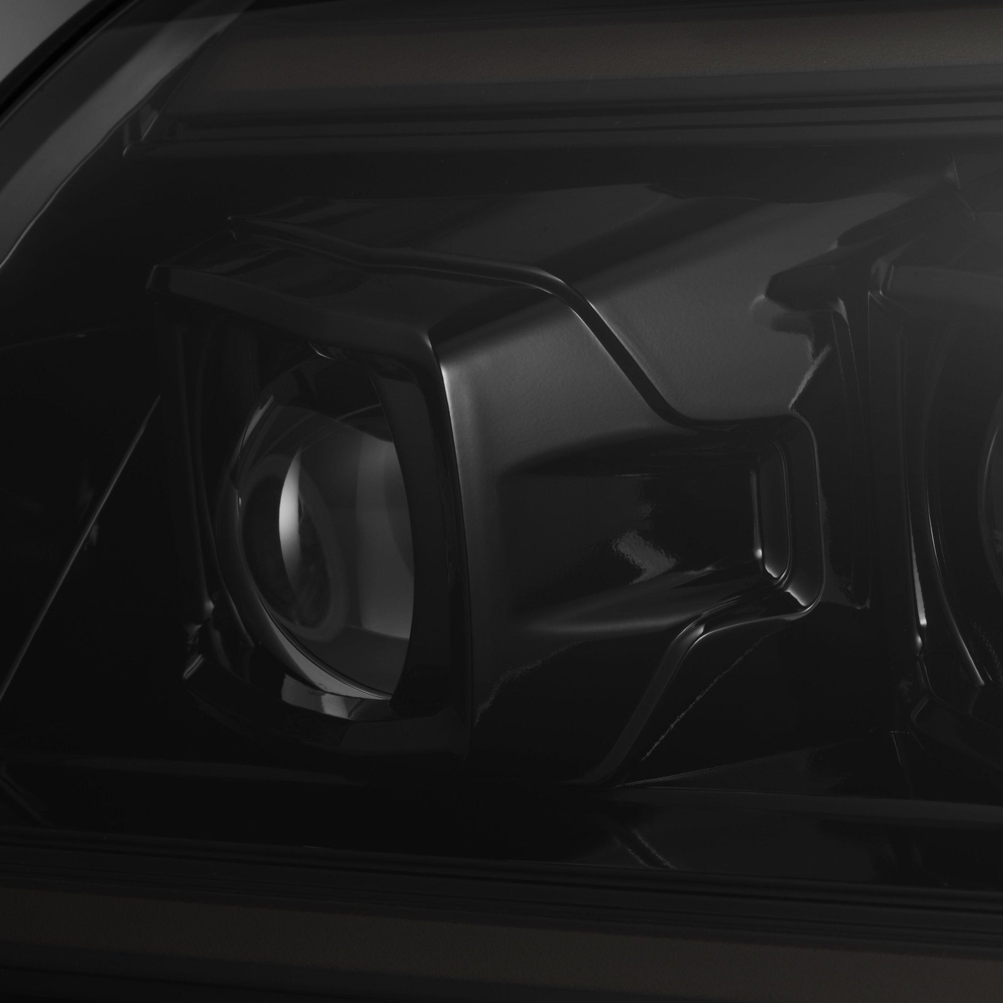 03-09 Toyota 4Runner LUXX-Series LED Projector Headlights Alpha