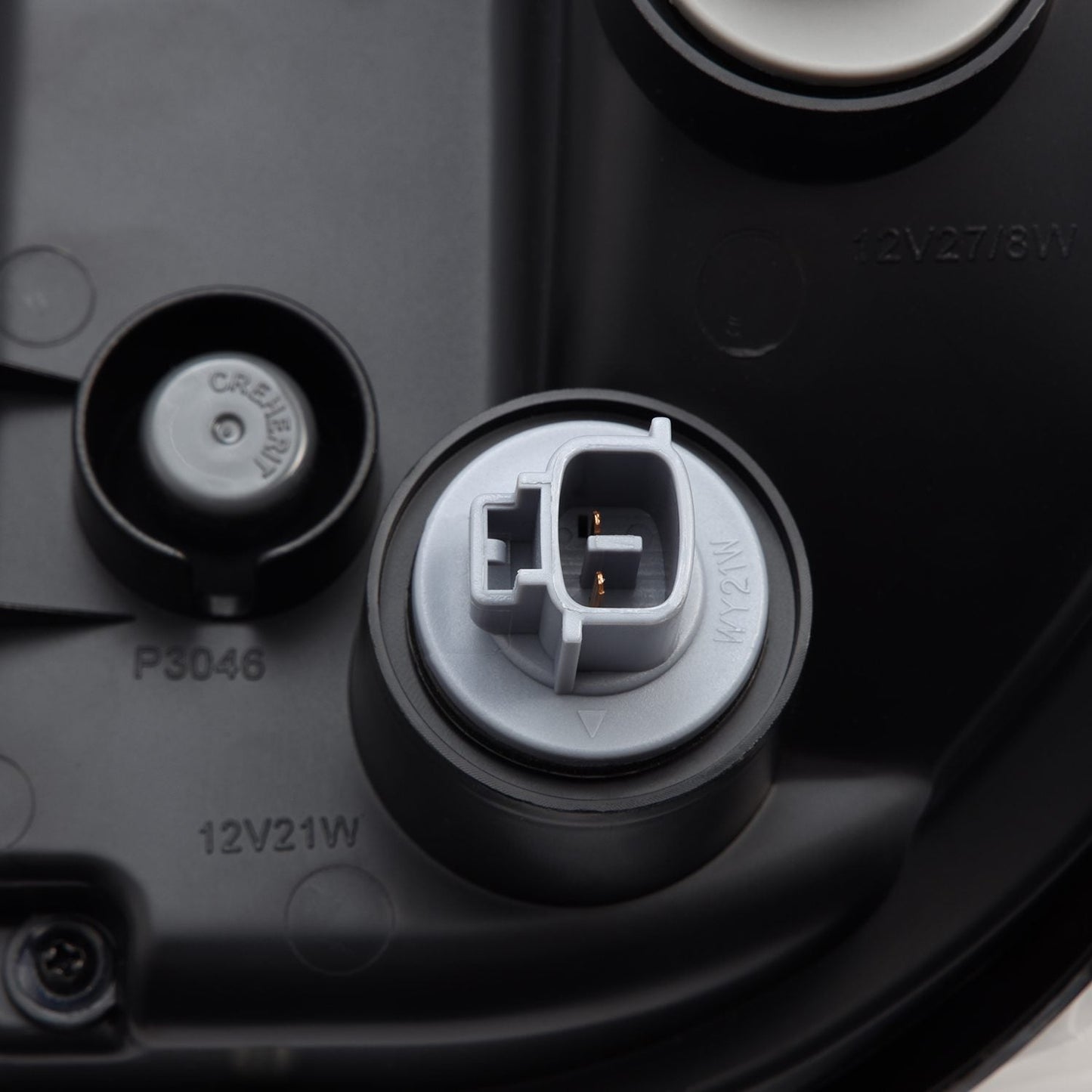 14-21 Toyota Tundra LUXX-Series LED Tail Lights Alpha-Black | AlphaRex