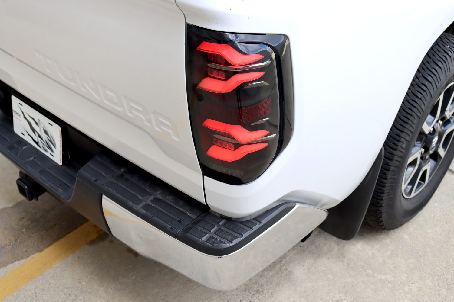 14-21 Toyota Tundra LUXX-Series LED Tail Lights Black | AlphaRex