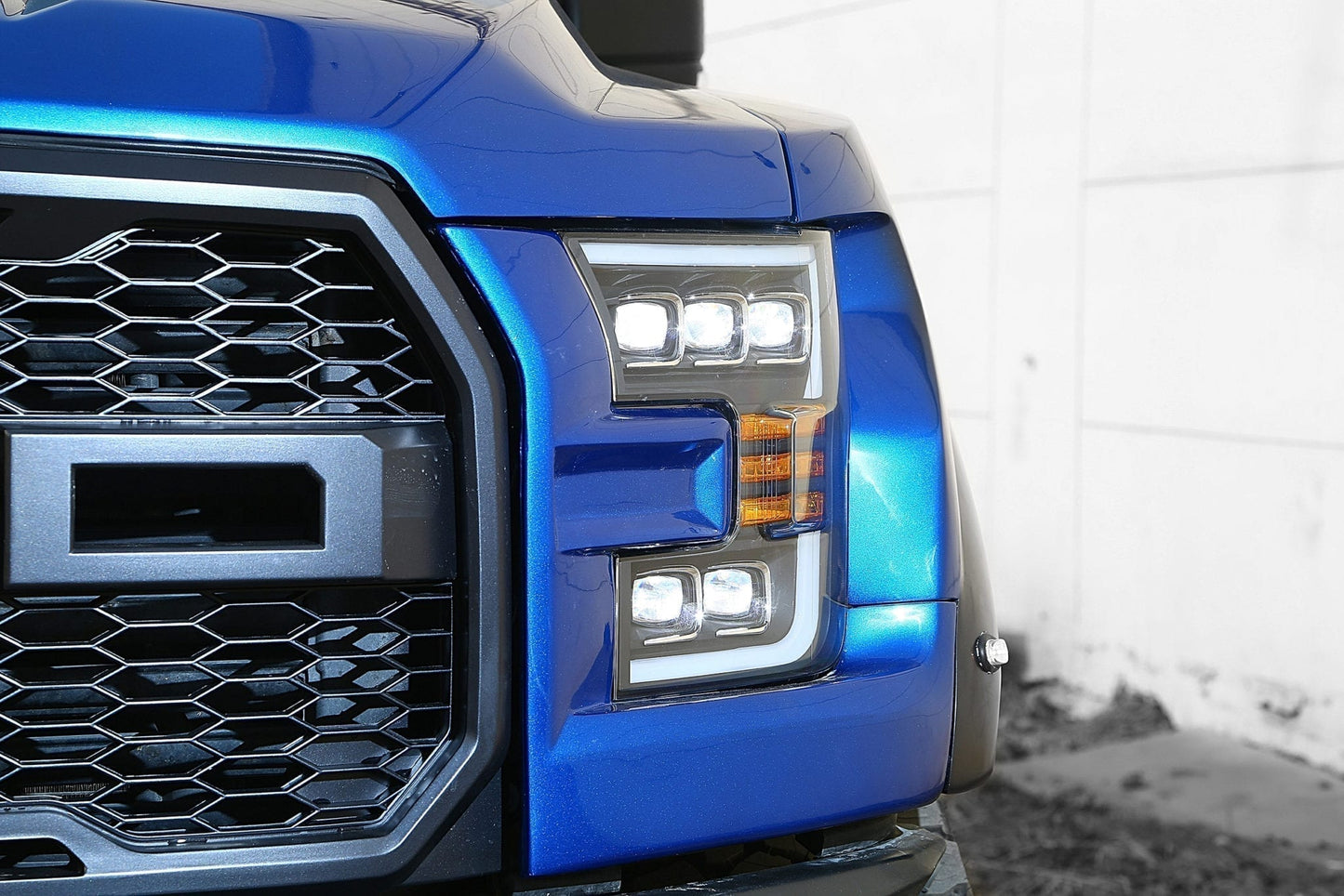 15-17 Ford F150 / 17-20 F150 Raptor NOVA-Series LED Projector Headlights Black | AlphaRex