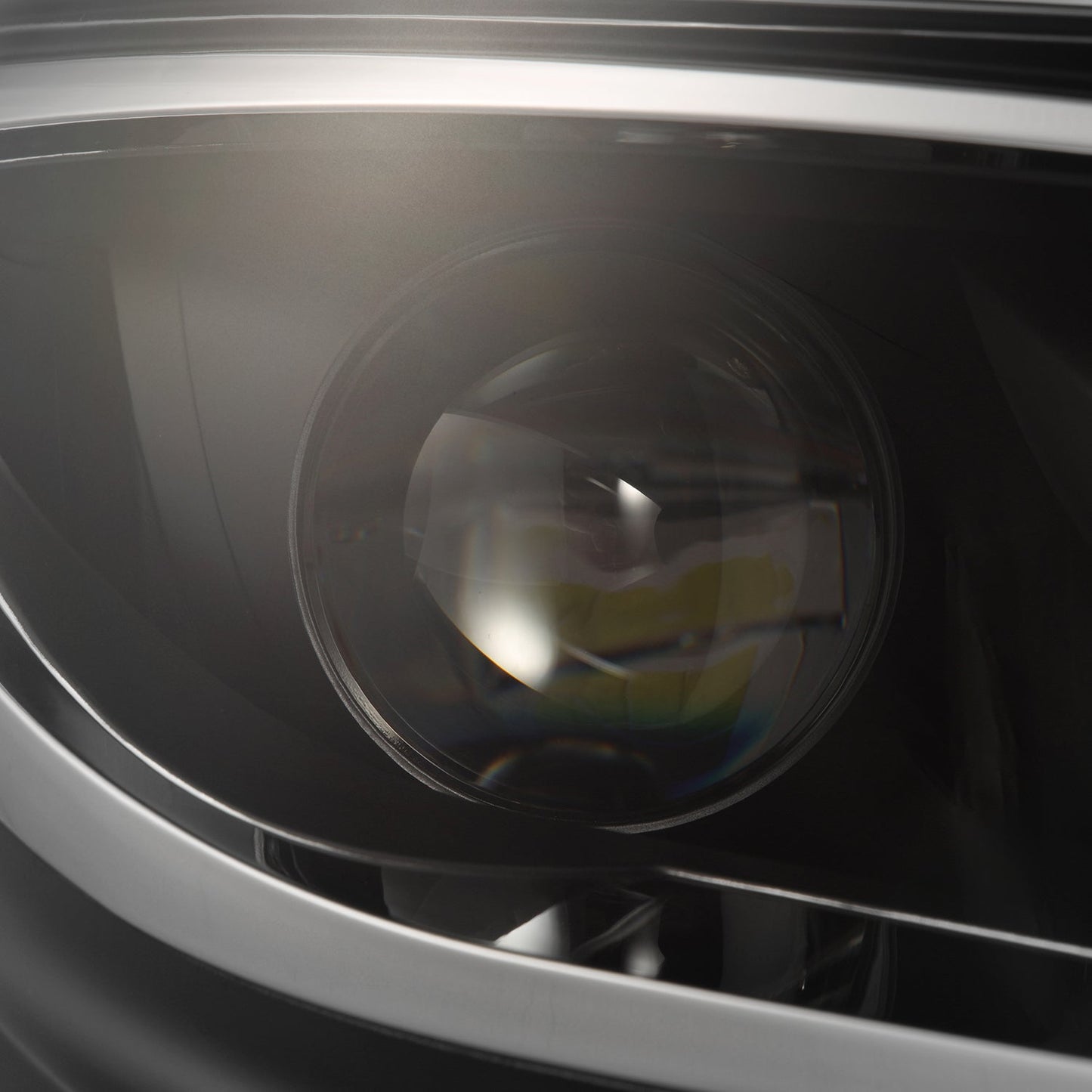 19-25 Mercedes-Benz Sprinter LUXX-Series LED Projector Headlights Black | AlphaRex