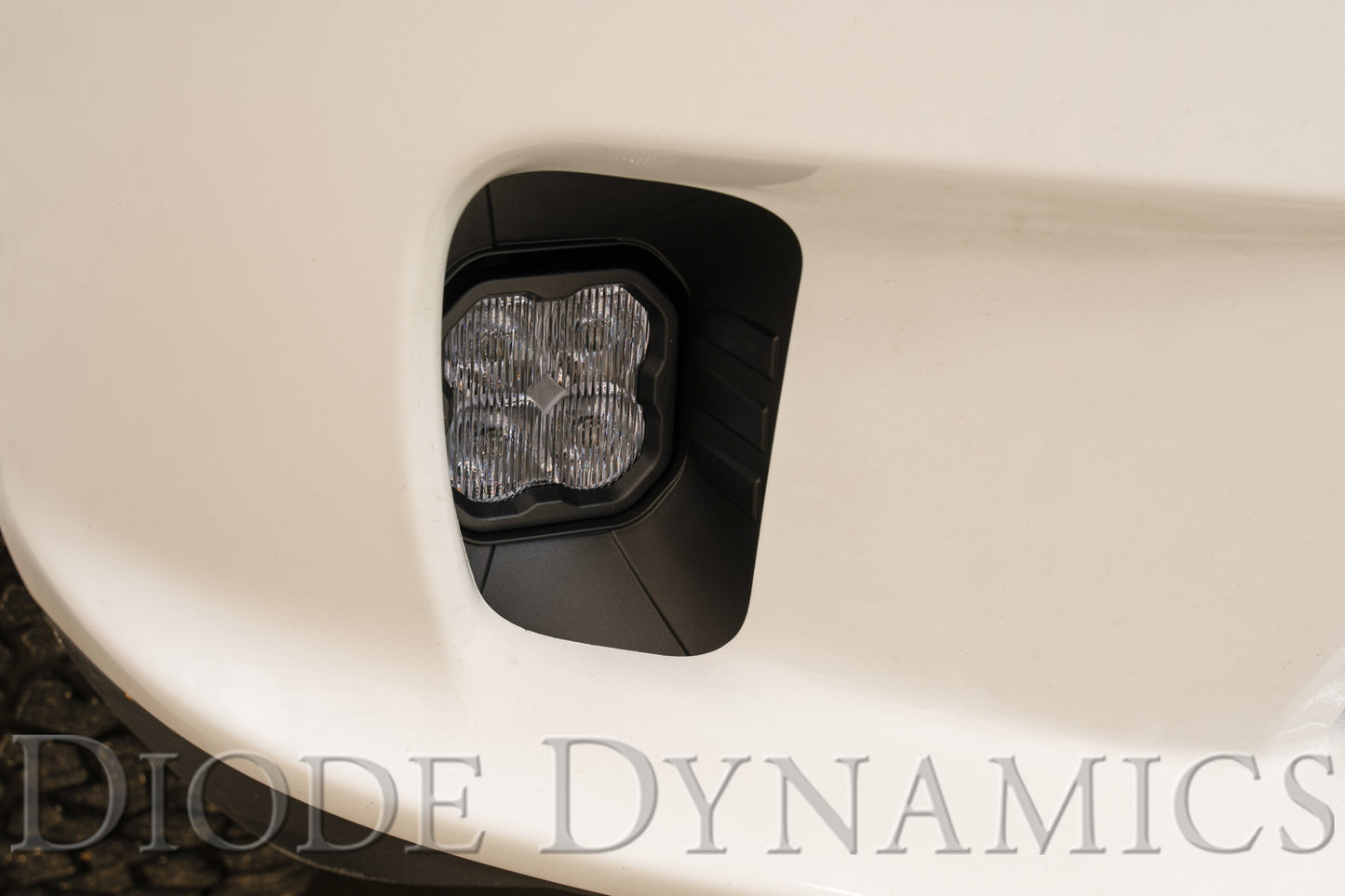 2013_ram_1500_ss3_pro_white_fog_vertical_studio_close_off.jpg