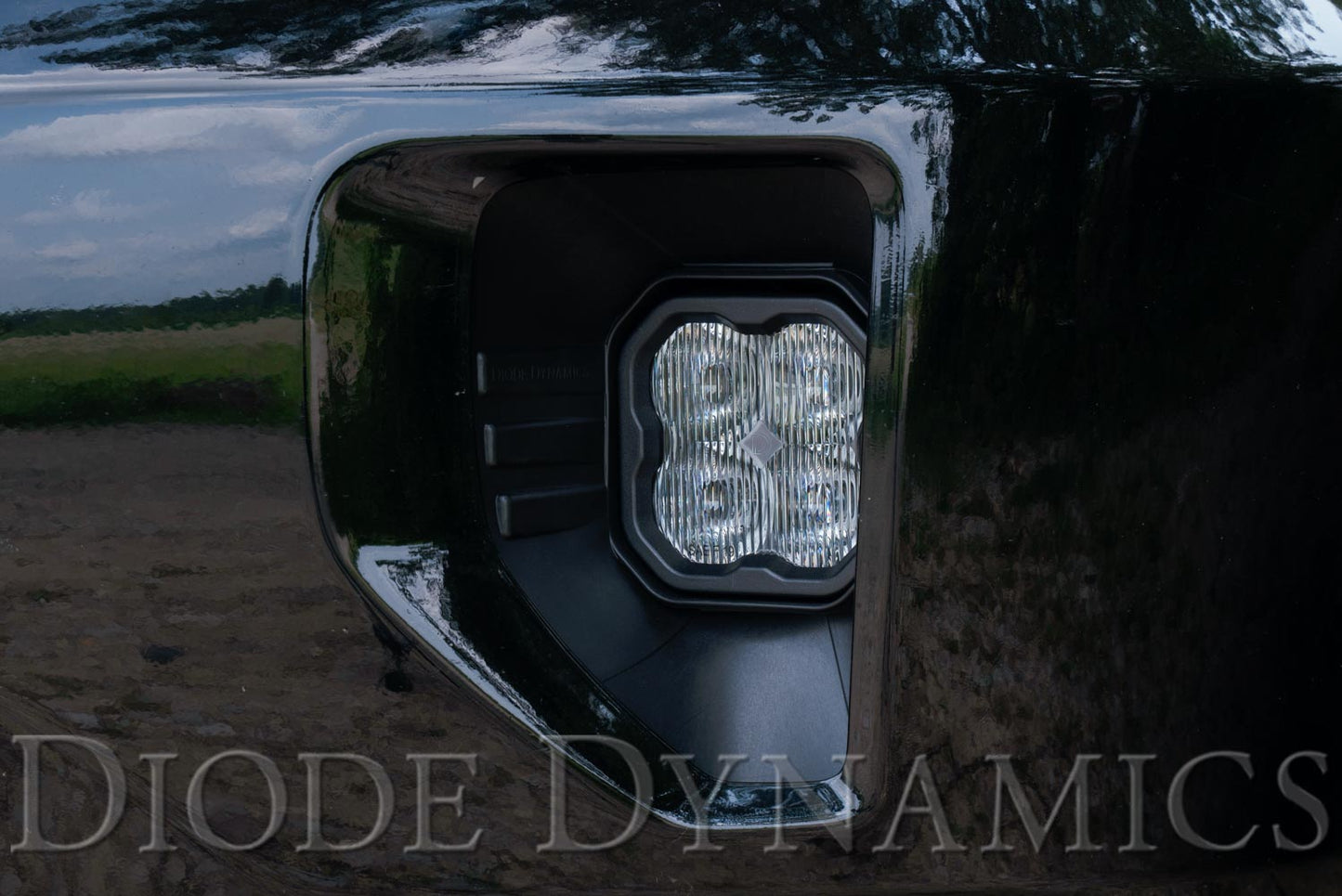 2016_chevy_silverado_1500_creative_close_ss3_off.jpg
