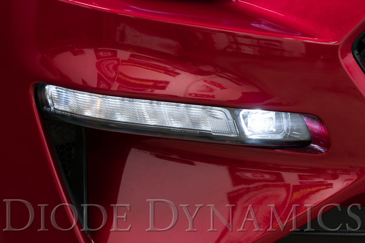 2018_ford_mustang_mcl_studio_close_fog_c.jpg