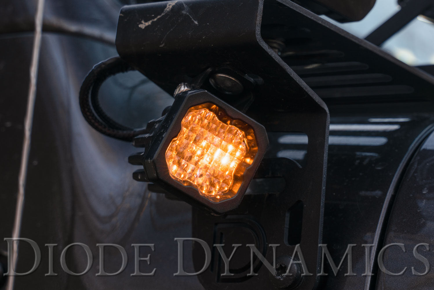 2018_jeep_jl_c1_sport_white_abl_cowl_close_backlight_1_1_1.jpg