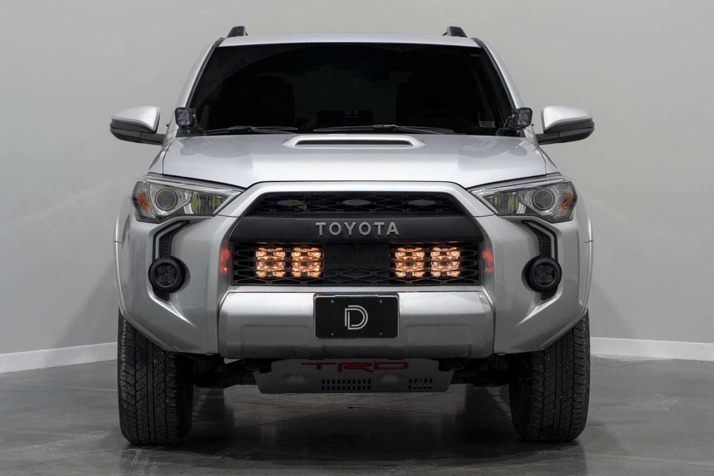 2020_4runner_ss5_4pod_studio_straight_backlight_amber.jpg