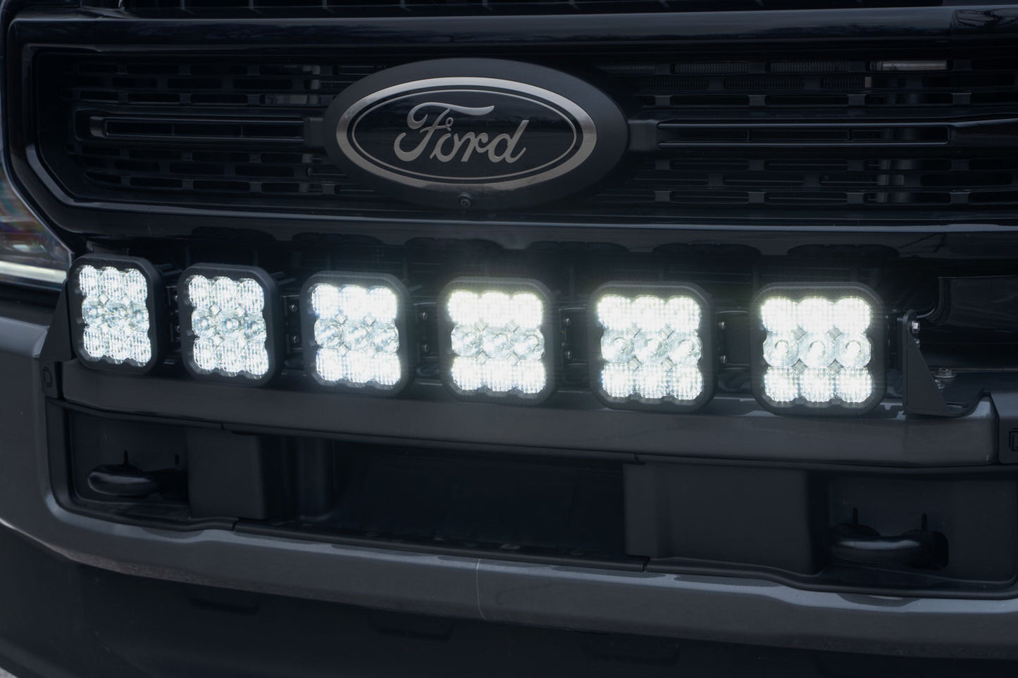 2021_ford_f350_creative_close_ss5_on.jpg