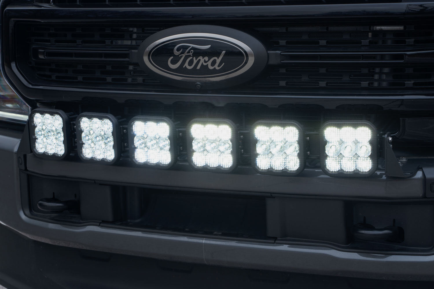 2021_ford_f350_creative_close_ss5_on.jpg
