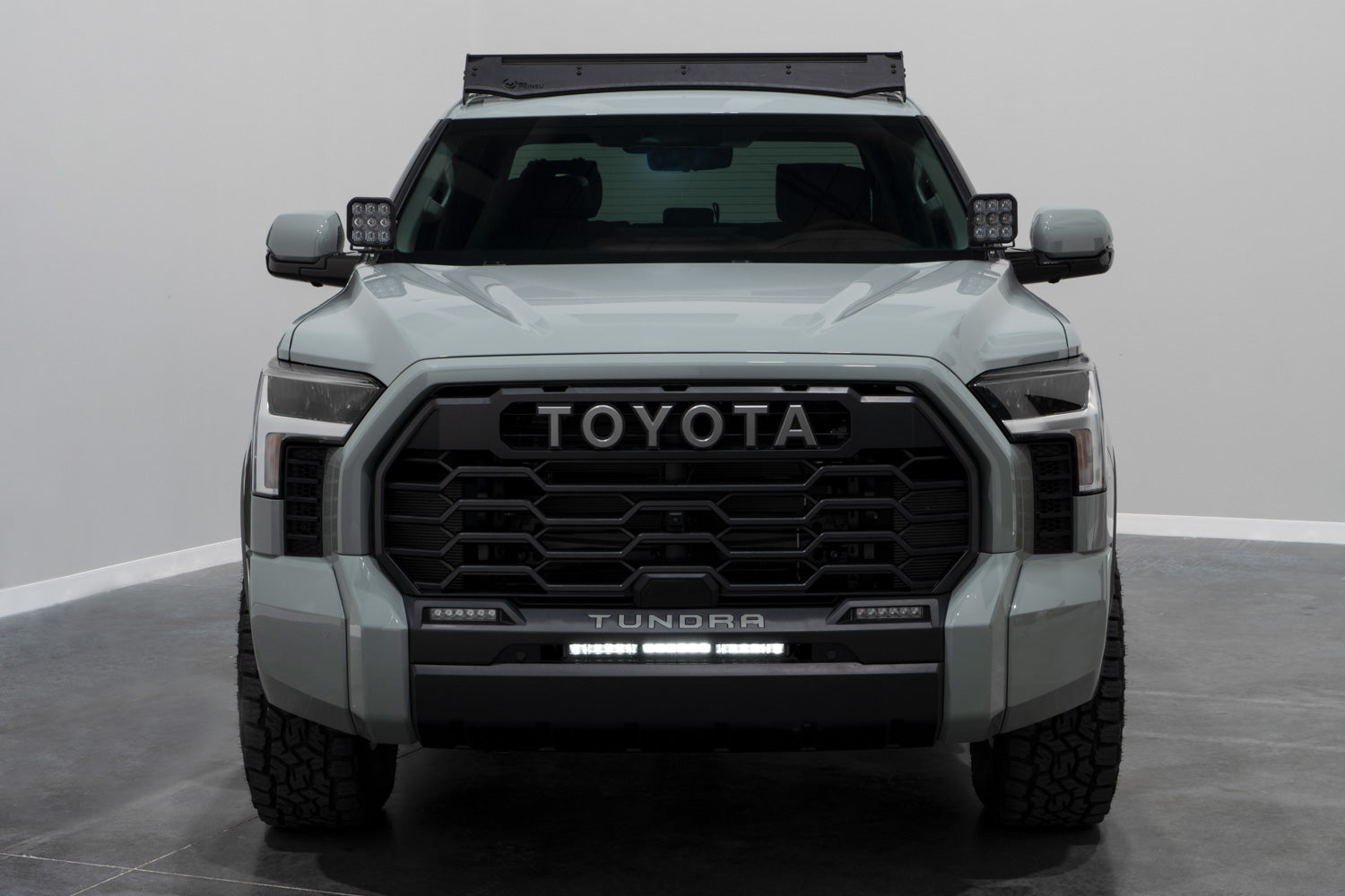 2022_toyota_tundra_stealth_lightbar_kit_studio_straight_on.jpg