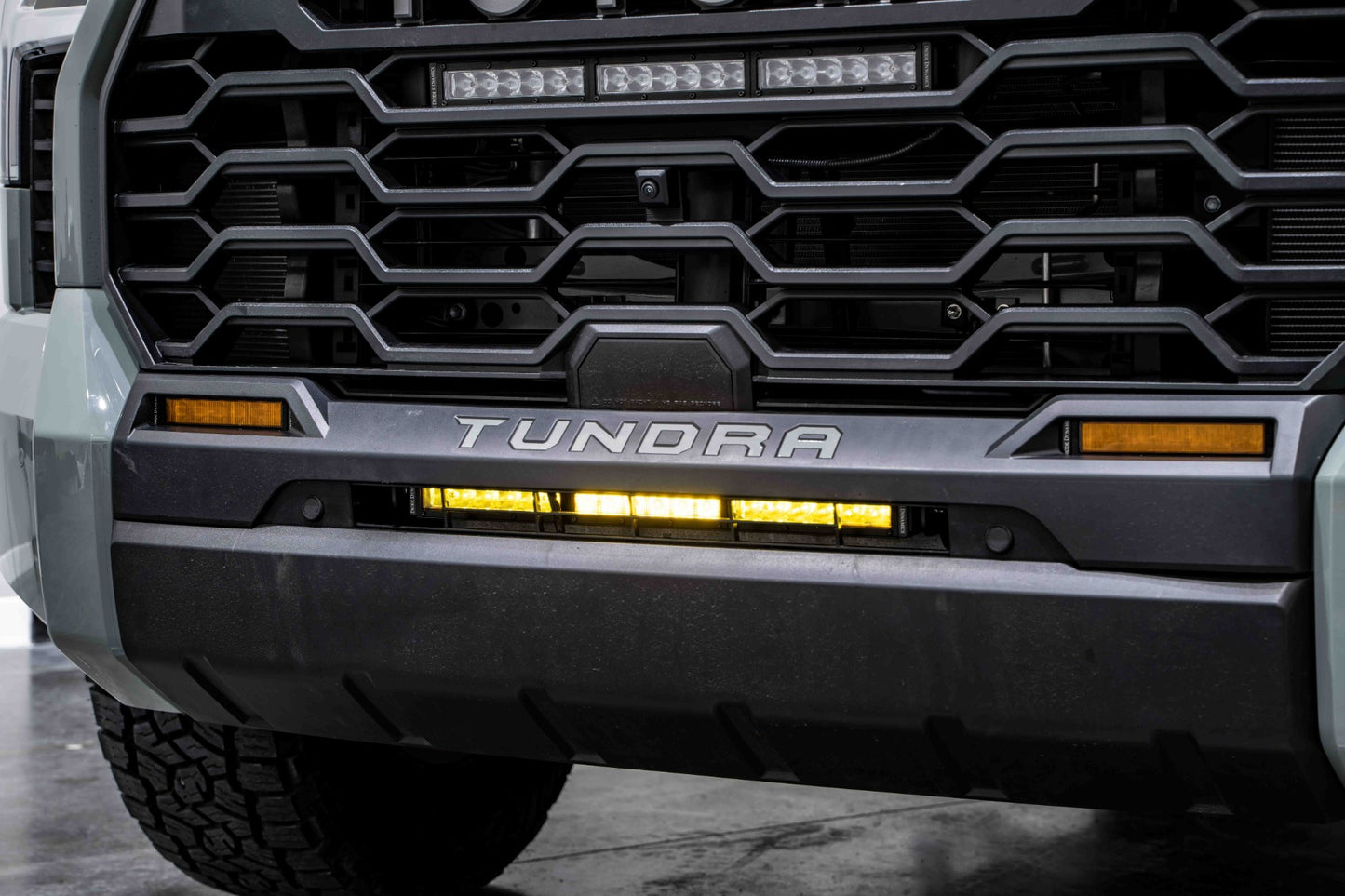 2022_toyota_tundra_studio_angle_close_stealth_lightbar_on.jpg