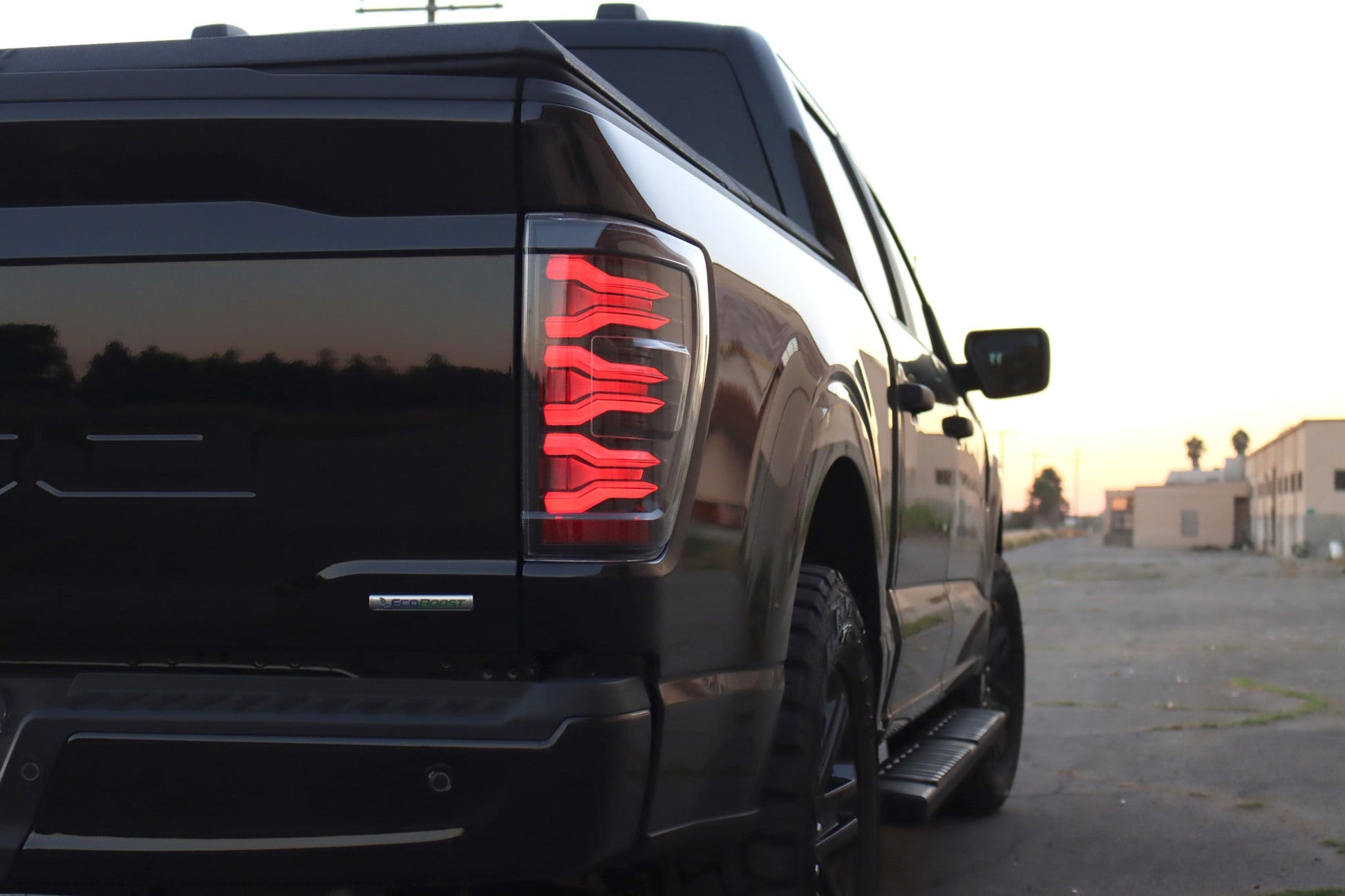 21-23 Ford F150/F150 Raptor LUXX-Series LED Tail Lights Black-Red | AlphaRex
