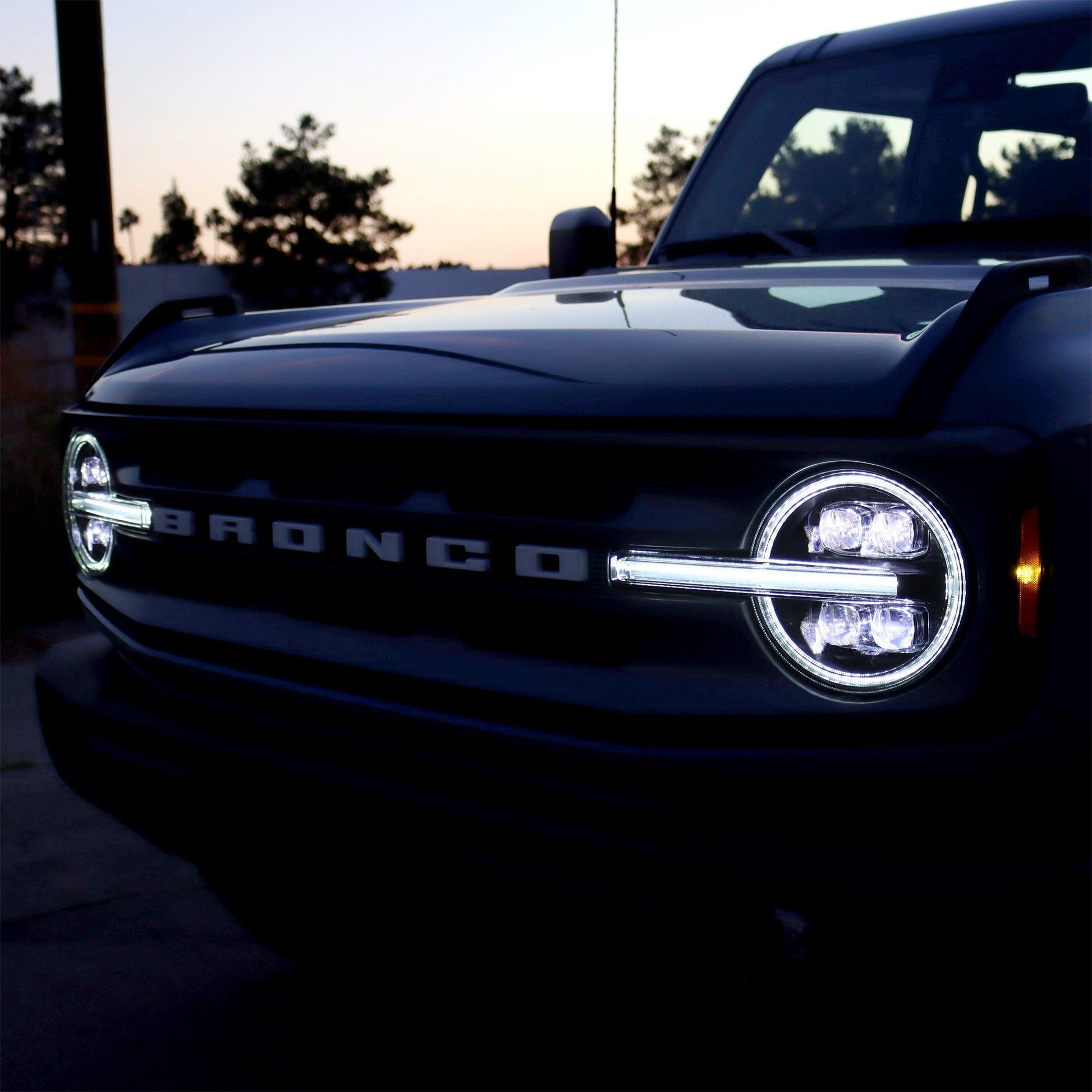 21-25 Ford Bronco / 22-25 Bronco Raptor NOVA-Series LED Projector Headlights Black | AlphaRex