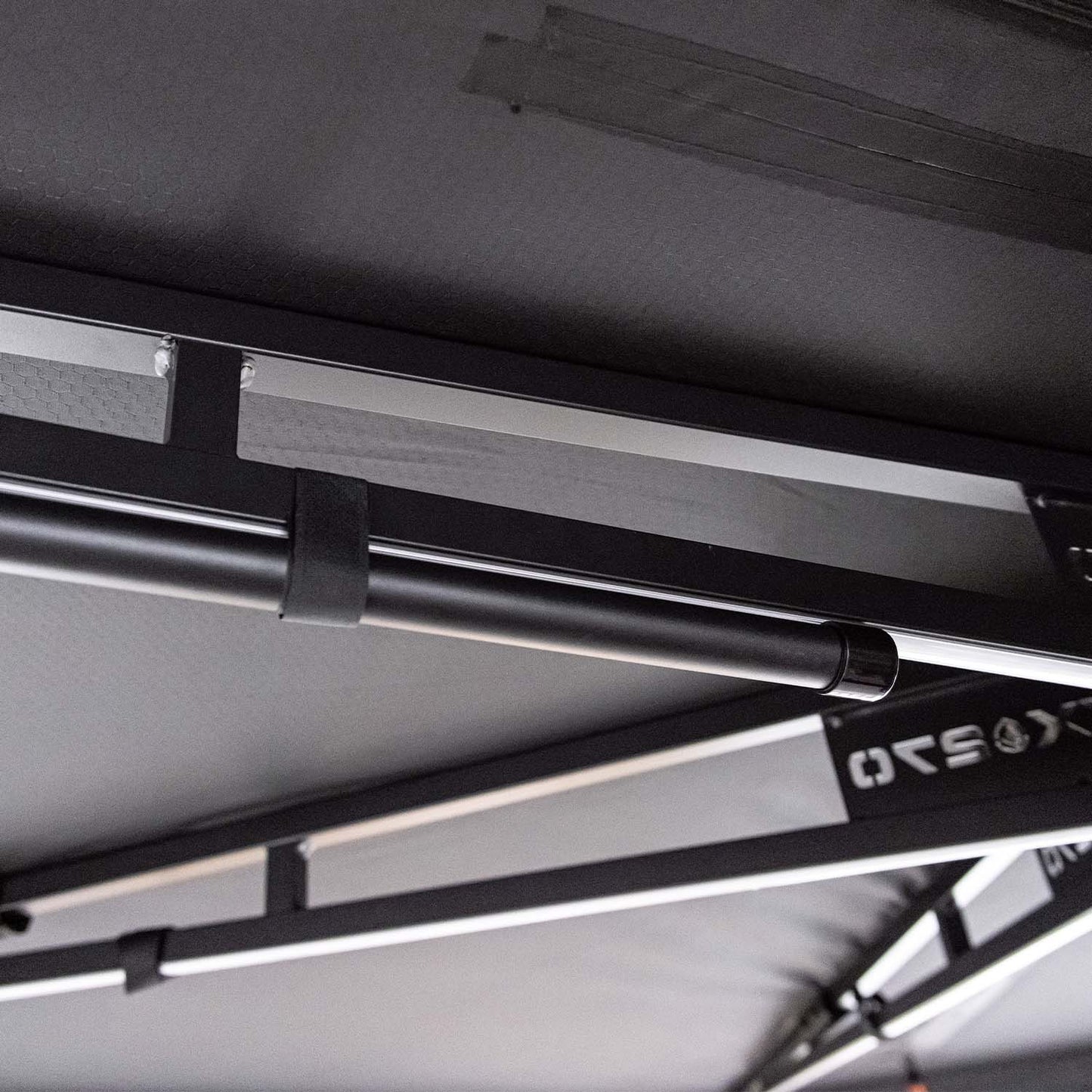 Onyx 270 Awning - 6 Arm Left + Bracket Kit 2
