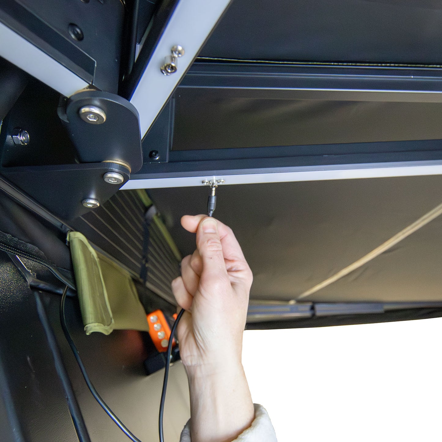 Peregrine PRO 6 Arm Freestanding 270-Degree Awning