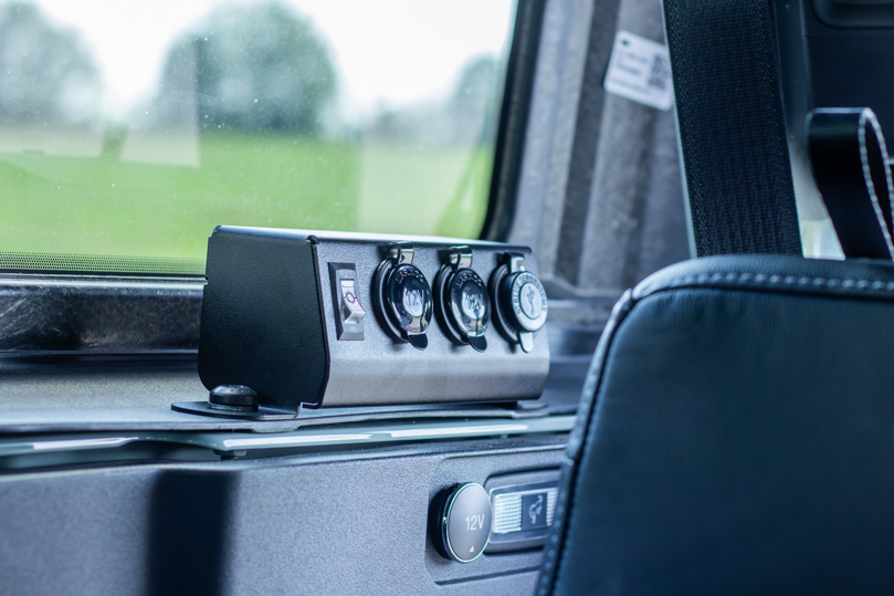 2021+ 2-Door Ford Bronco Outlet Box