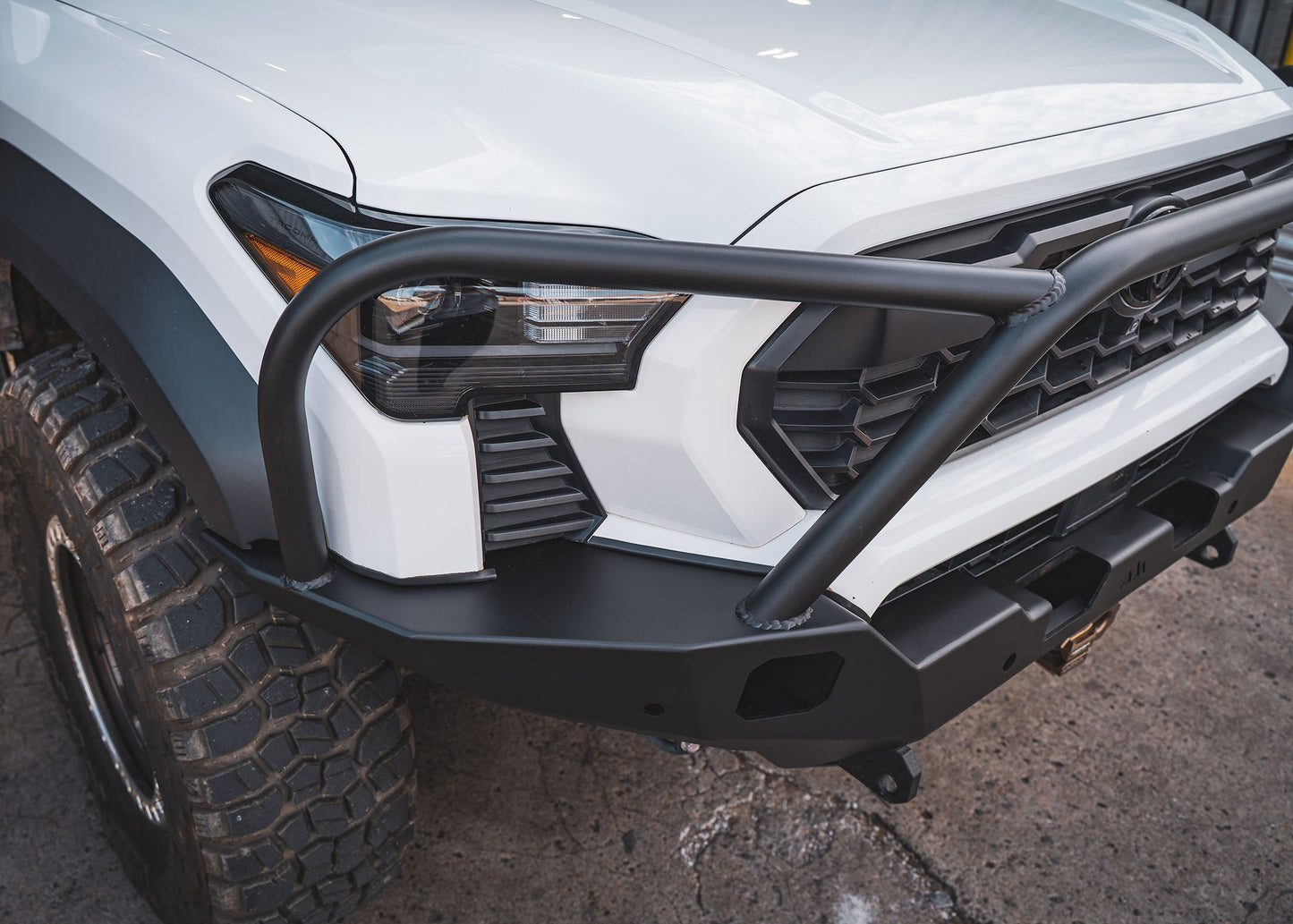 Toyota Tacoma 4th Gen (2024+) Hi-Lite Overland Front Bumper [Bull Bar]