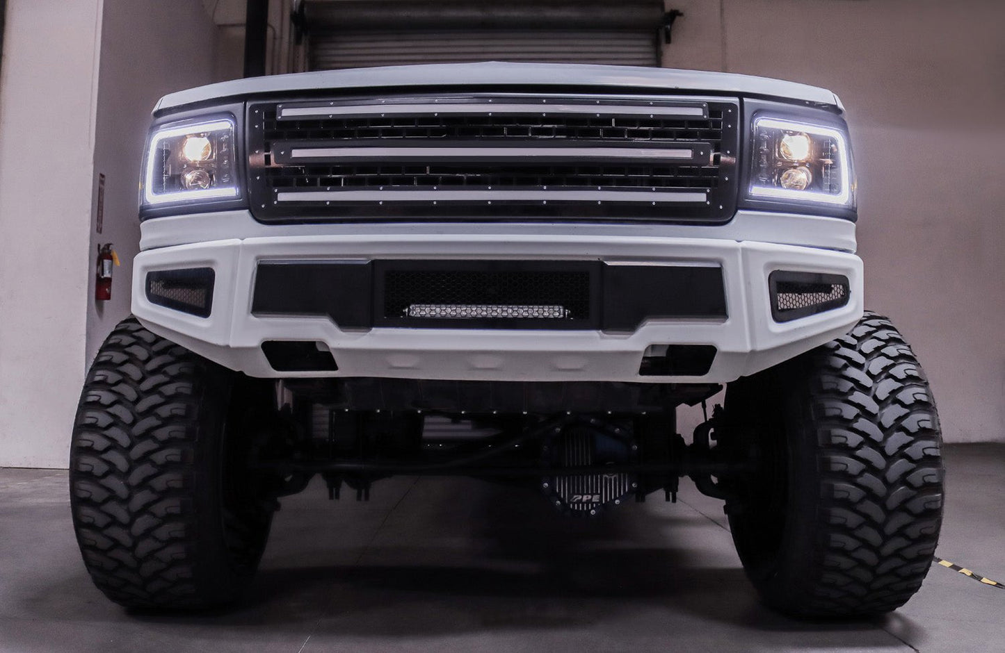 92-96 Ford F-Series/Bronco PRO-Series Halogen Projector Headlights Chrome | AlphaRex