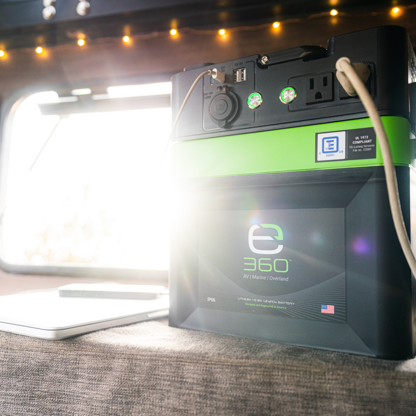 Aura PowerCap 600W Inverter with Bluetooth SmartTalk™