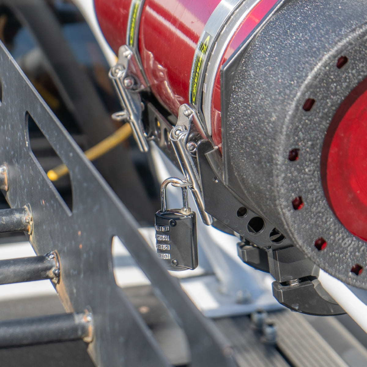 CO2 Tank COMP2 Bracket 10 lb. 15 lb. 6.9 in. Diameter Power Tank