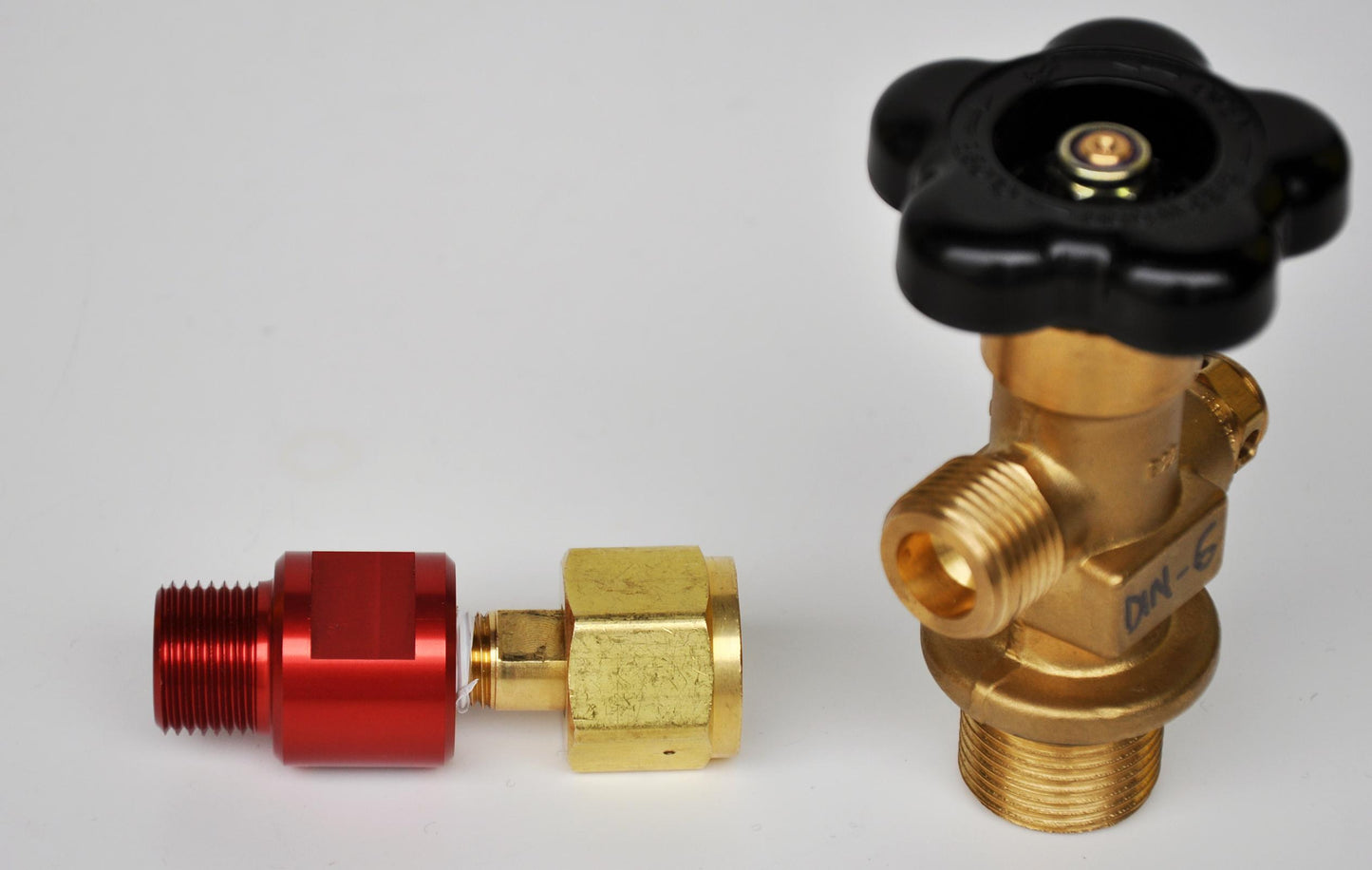 CO2 Tank Valve Adapter For European/Asian CO2 Valves Power Tank