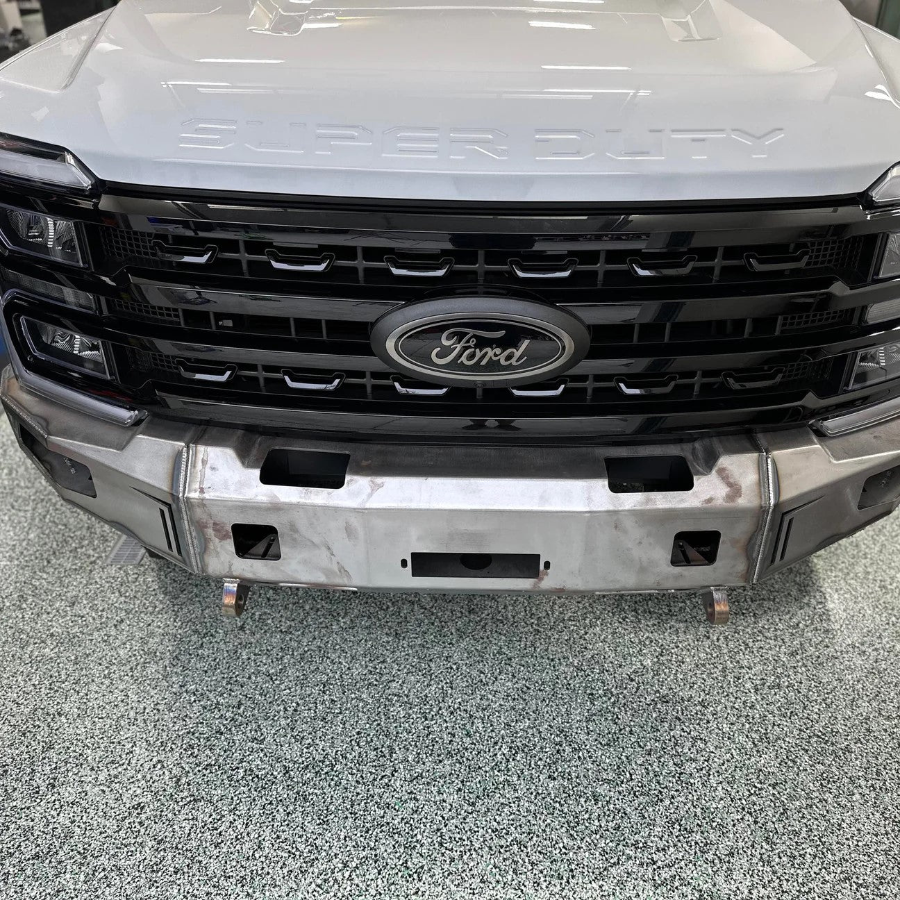 2023+ Ford Superduty F250/F350 Octane Series Front Winch Bumper Chassis Unlimited