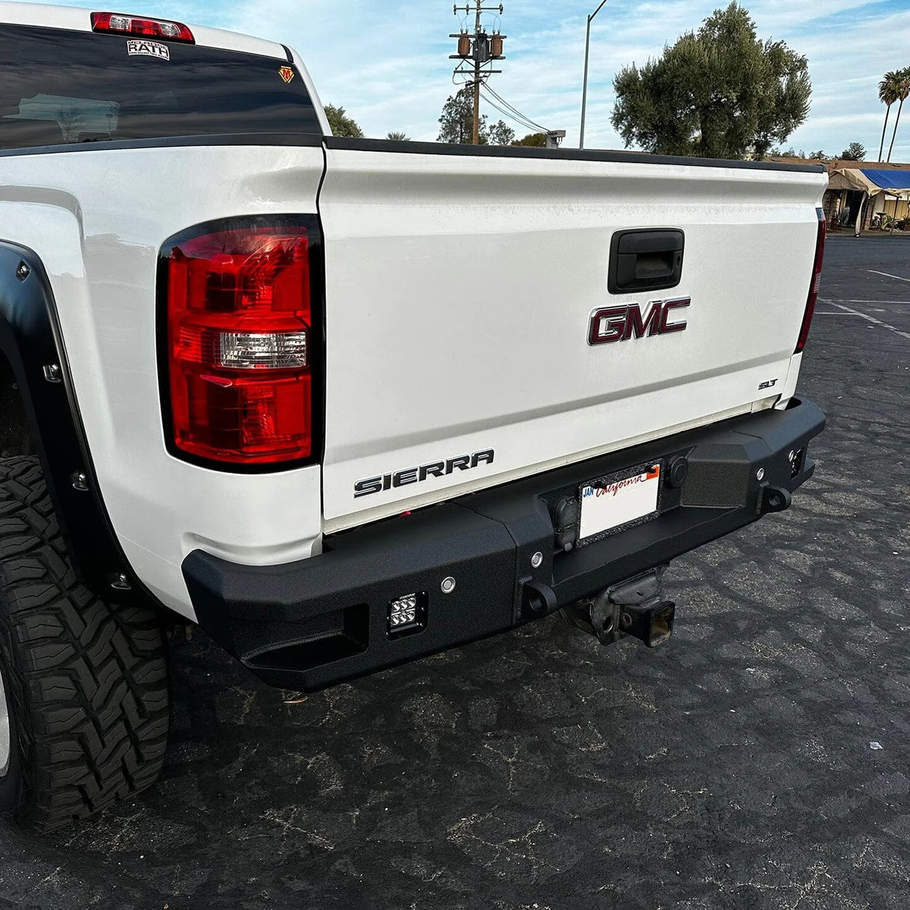 2015-2019 Silverado/Sierra 2500/3500 Attitude Rear Bumper No Parking Sensors