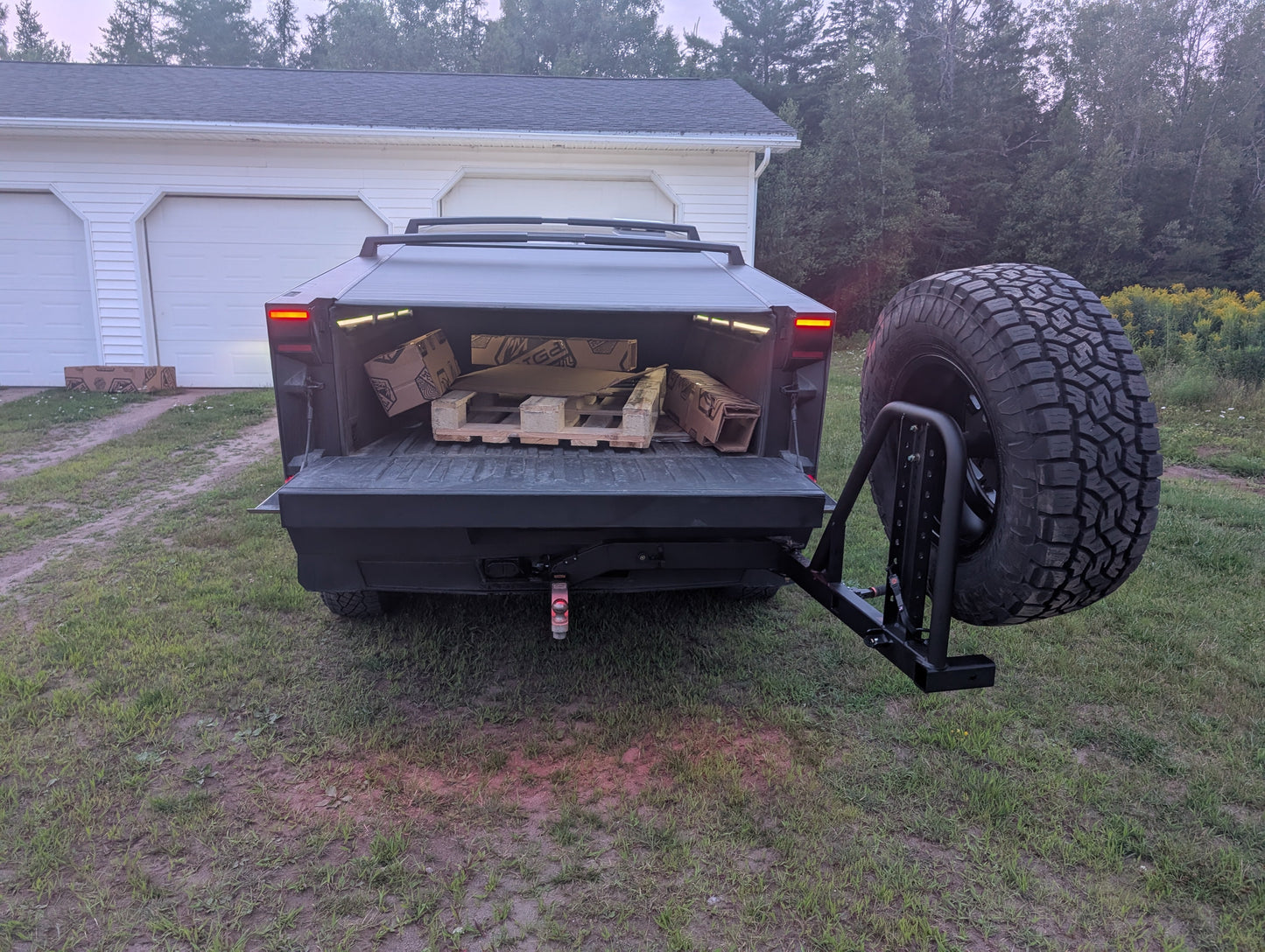 CyberSwing™ Spare Tire Hitch Mount