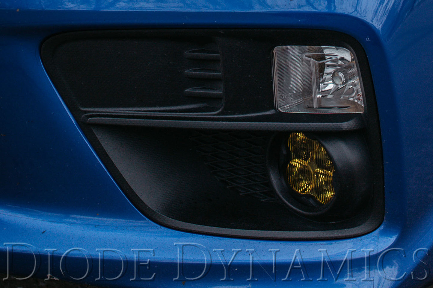 SS3 LED Fog Light Kit for 2005-2007 Ford Freestyle Yellow SAE Fog Pro Diode Dynamics