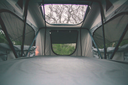 Sheet in 400-thread-count designed for the Vagabond Rooftop Tent