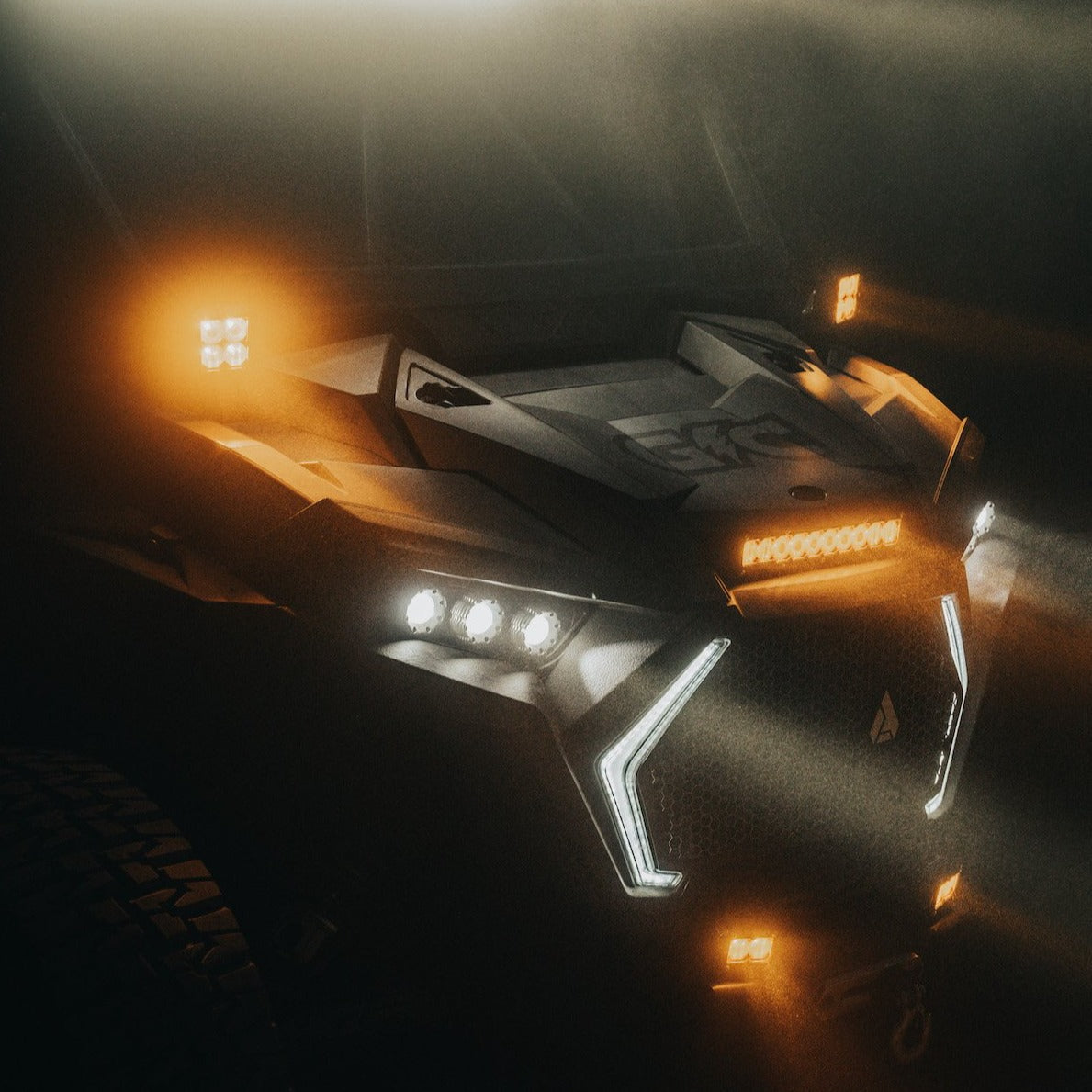 Heretic 6 Series Quattro Light: Black Bezel | Stain Less | Combo Reflector | Amber Lens