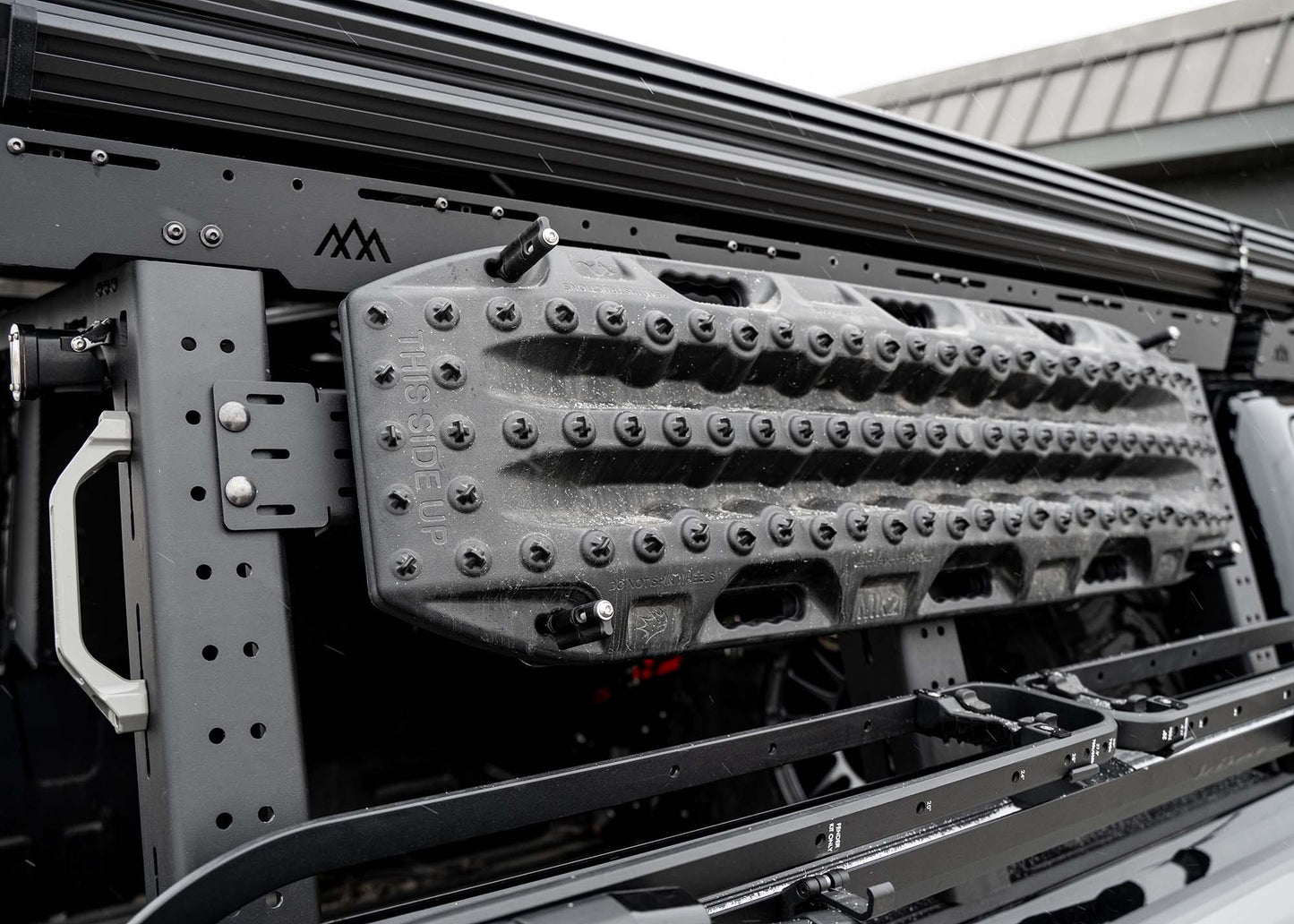 Universal Dogbone Aluminum Traction Board Mount