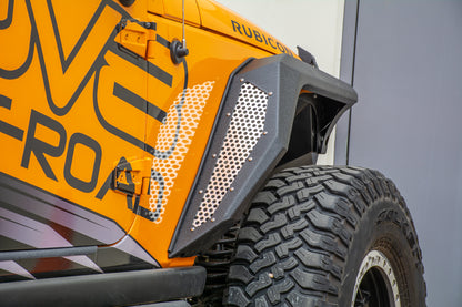 DV8 Offroad_FENDB-09_JL-Armor-Fender_angle10_72dpi.jpg