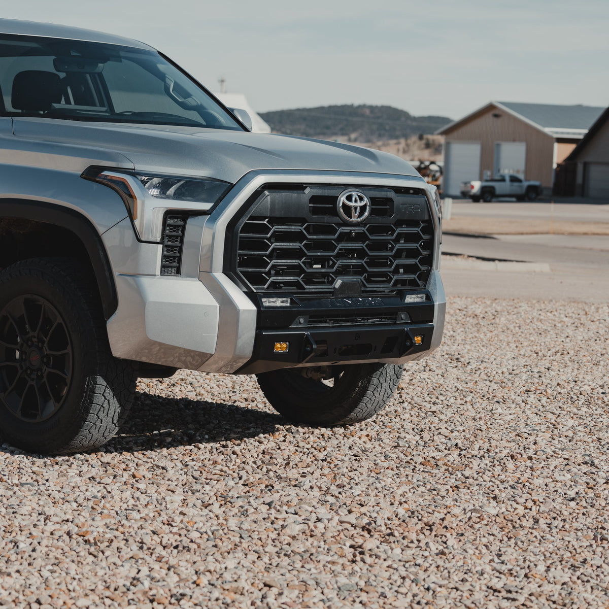 Tundra Lo-Pro Winch Bumper / 3rd Gen / 2022+ | Hammer Black Powder Coat