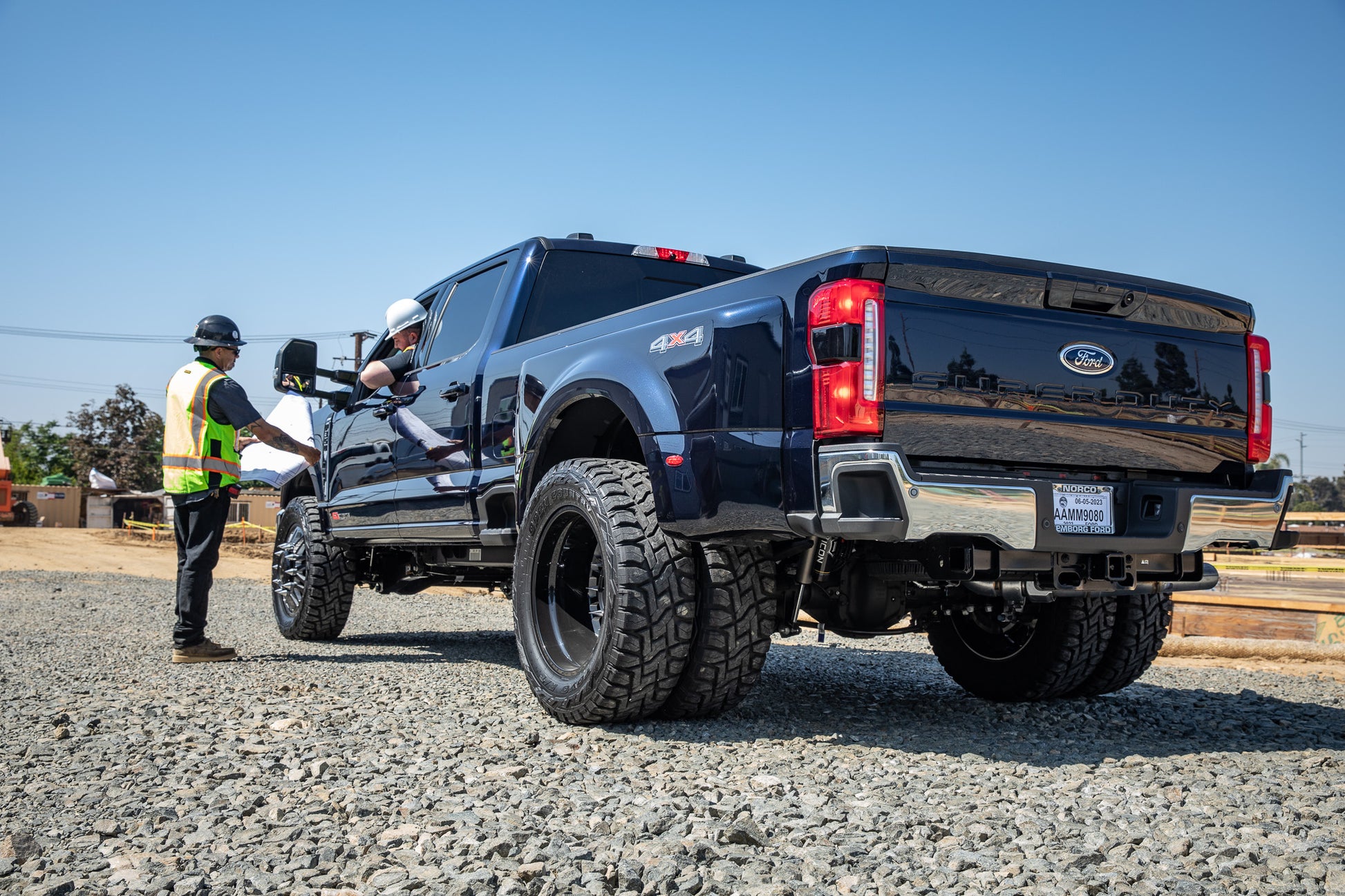 2023-2025 Ford F-250/F-350 Super Duty 4WD Gas 2.5 Inch Lift Stage 1 Suspension System W/ Radius Arms Icon Vehicle Dynamics