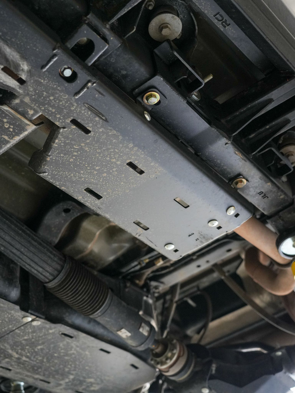Exhaust Skid Plate | 20+ JT - 3/16" Steel - Black Powdercoat