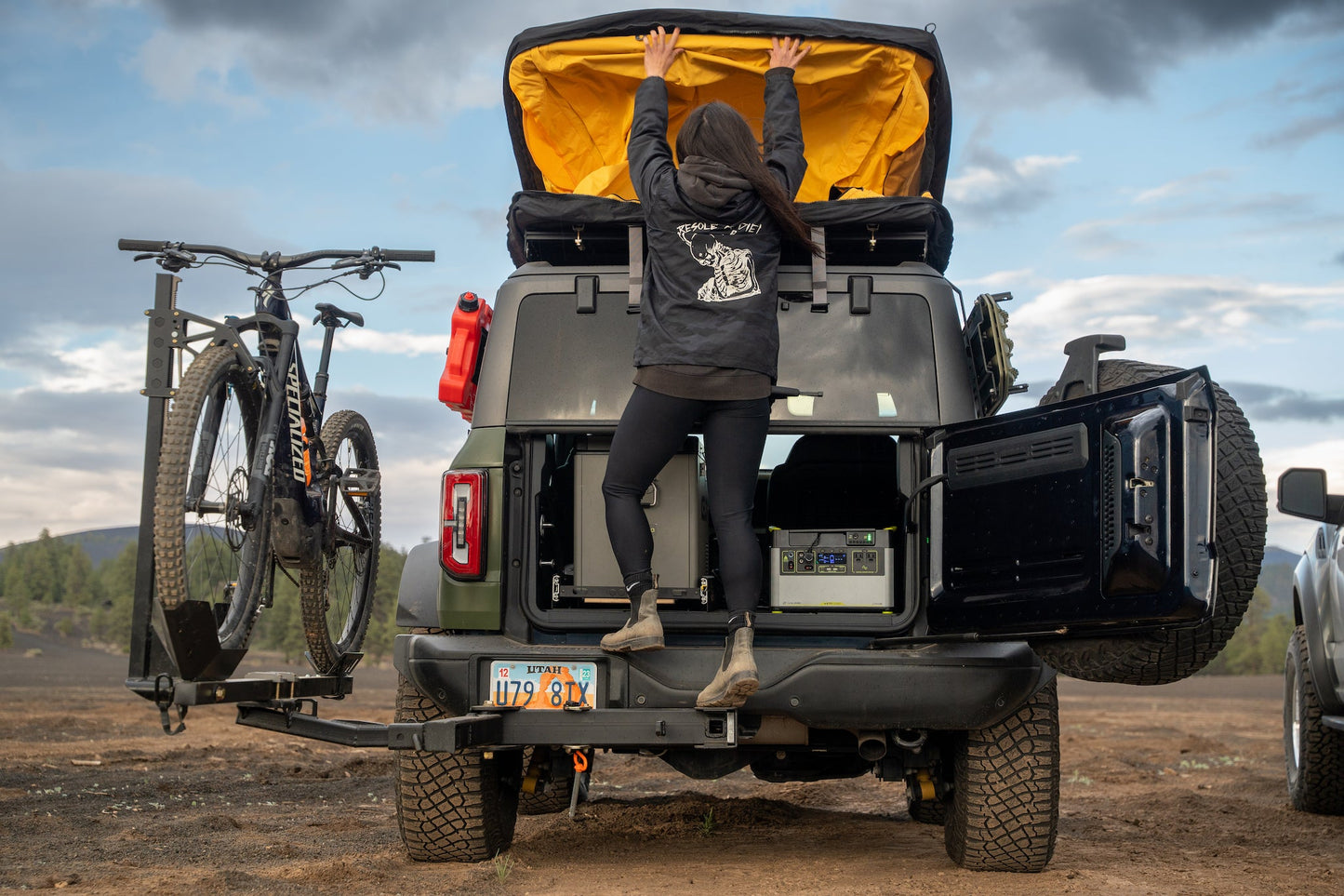 RambleSwing™ Swing Out Hitch Rack | RiGd Supply