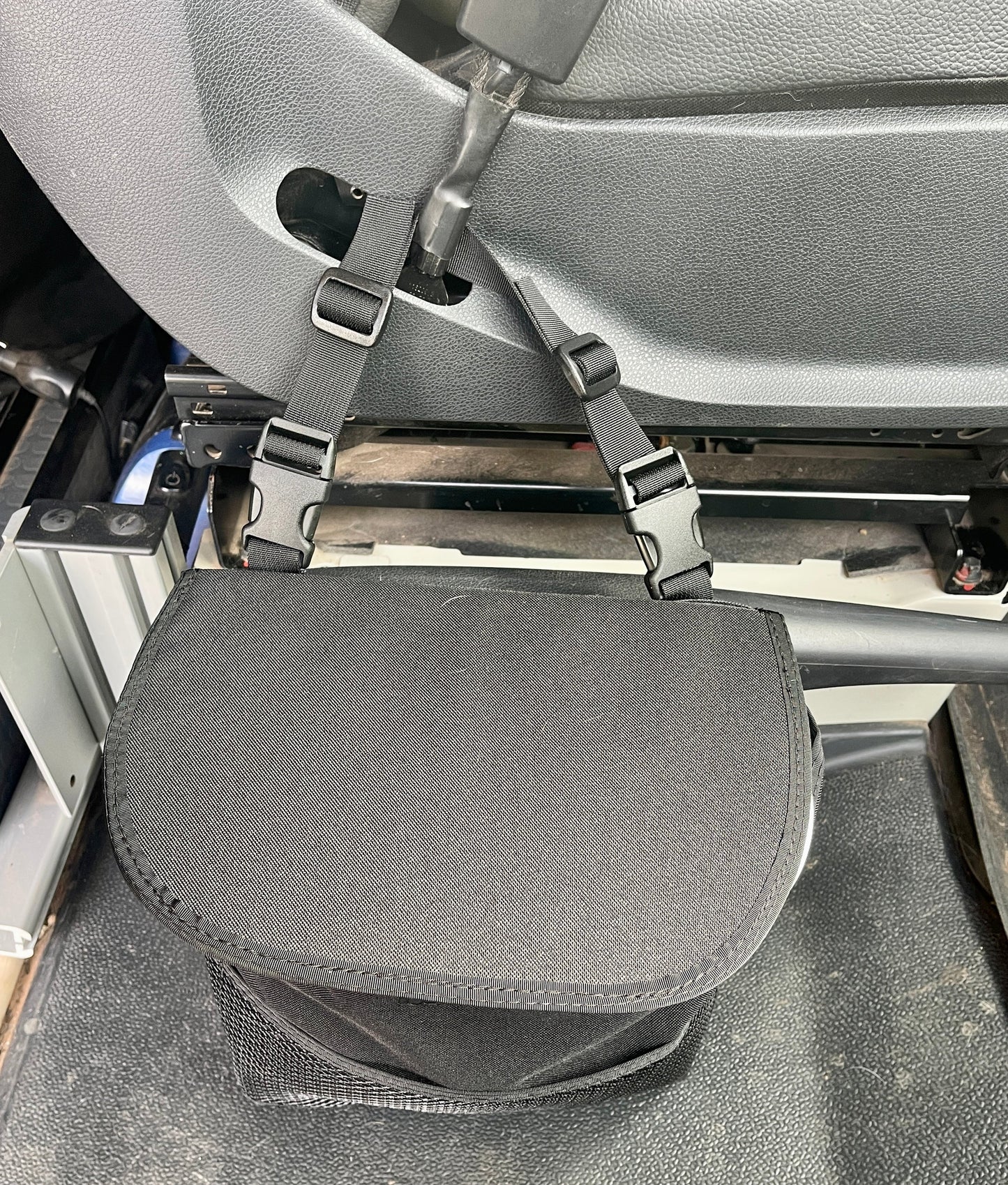 Revel Van Trash Bag (Between the Seats). - Medium