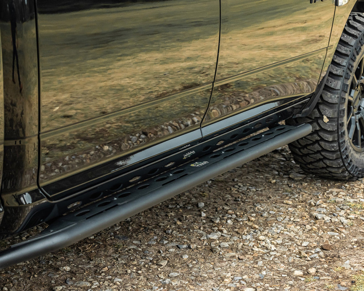 Raid Heavy Duty Side Steps - Ram 1500 Crew Cab (2013-2018)
