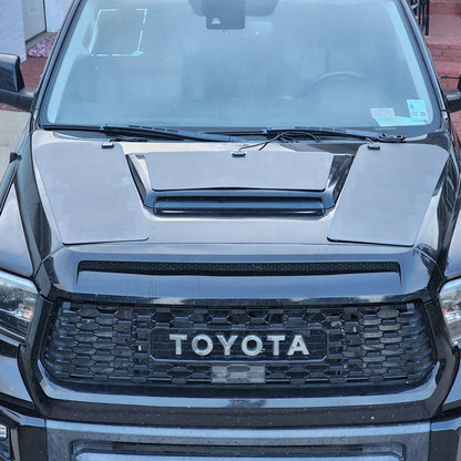 Toyota Tundra with Scoop 2nd Gen (2014-2021) Lensun 90W Hood Solar Panel