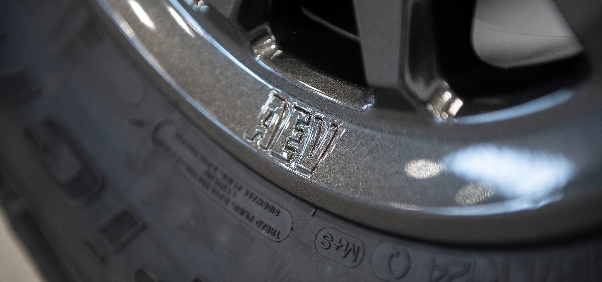 AEV Salta XR Wheel for 2023+ Colorado/Canyon and 2019-2026 Silverado/Sierra 1500 - Onyx