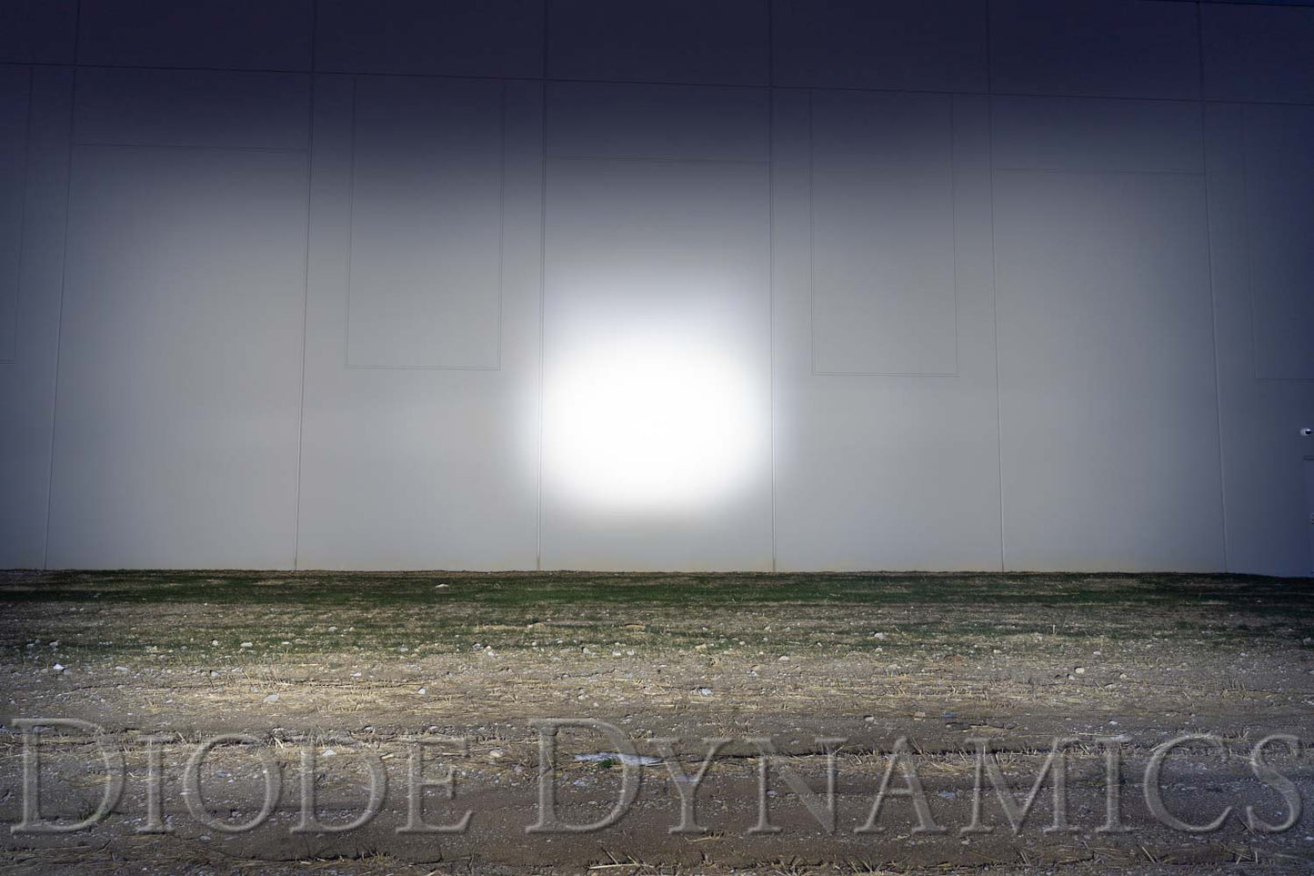 ss5_output_location_sport_white_combo_5.jpg