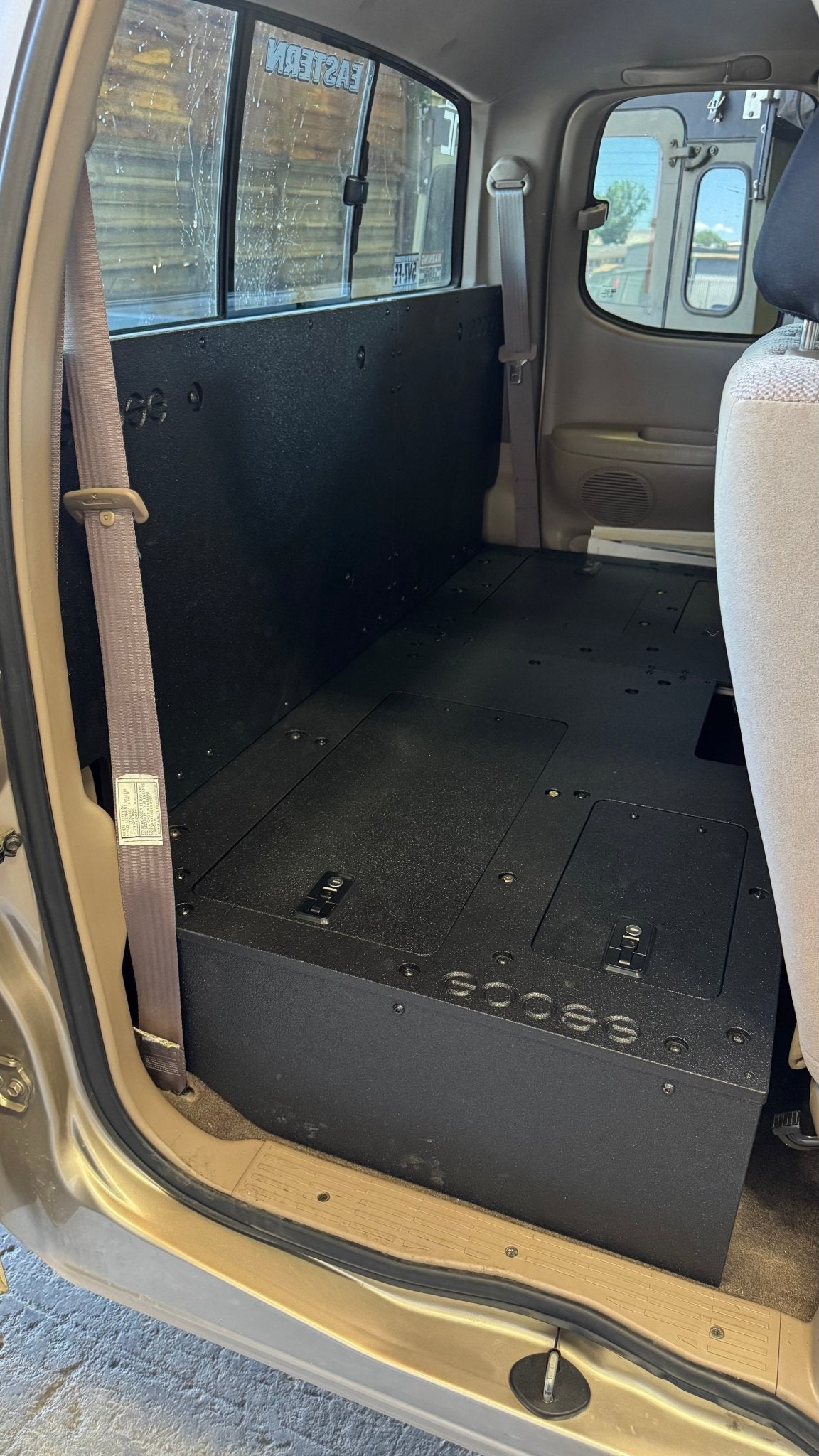 Toyota - Tundra - 2000-2006 - 1st Gen - Access Cab - Explore Series - Seat Delete Plate System - Second Row - 100%