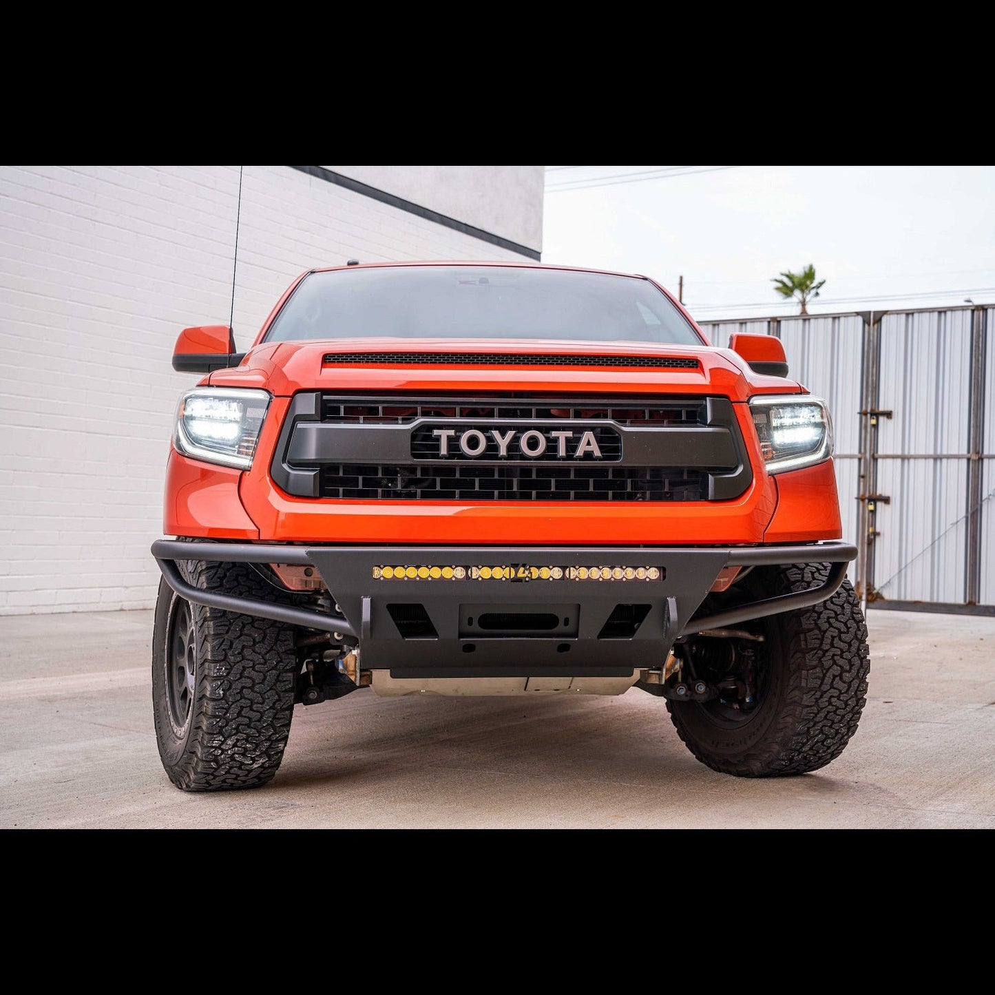 Tundra Hybrid Front Bumper / 2nd Gen / 2014-2021