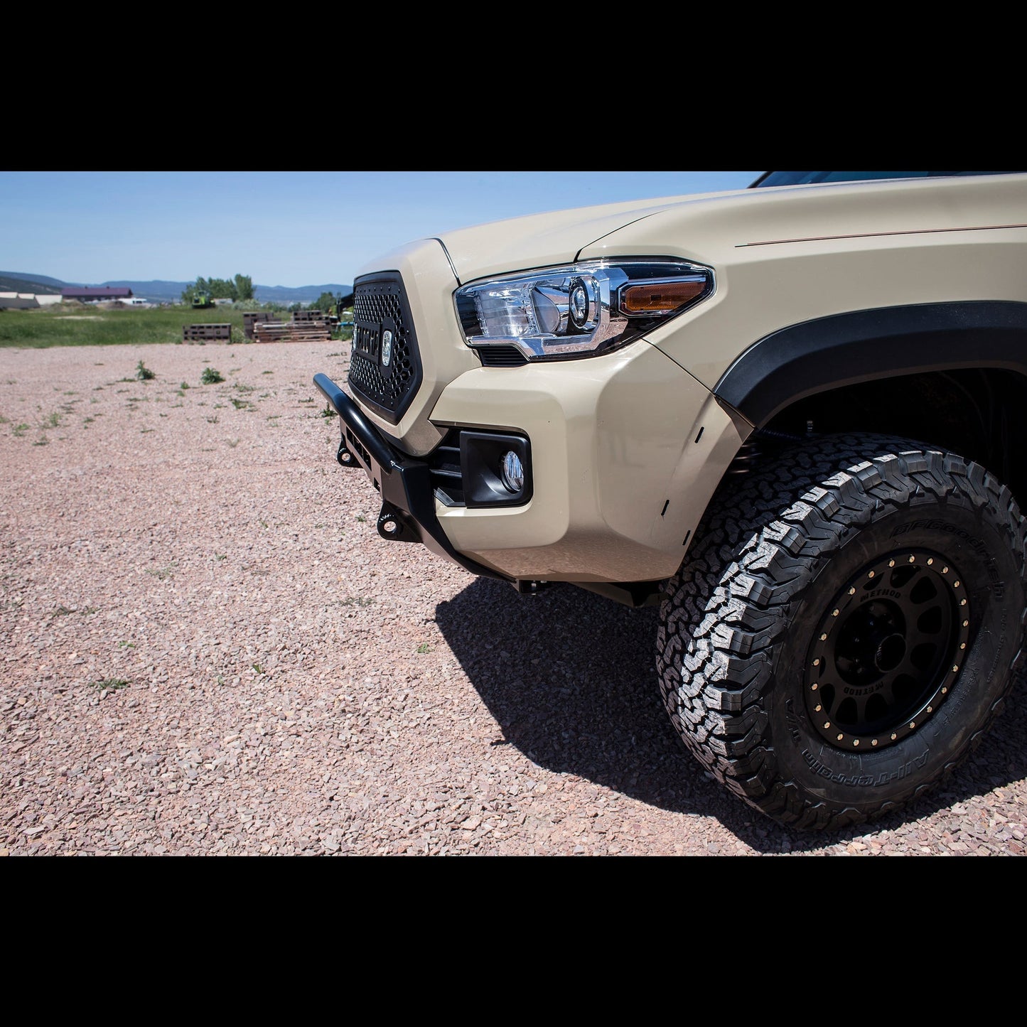 Tacoma Front Lo-Pro Winch Bumper / 3rd Gen / 2016+